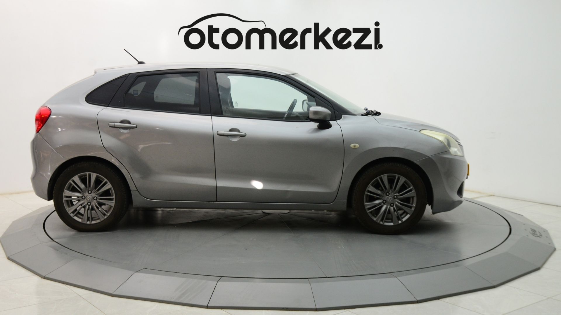 SUZUKI BALENO 31