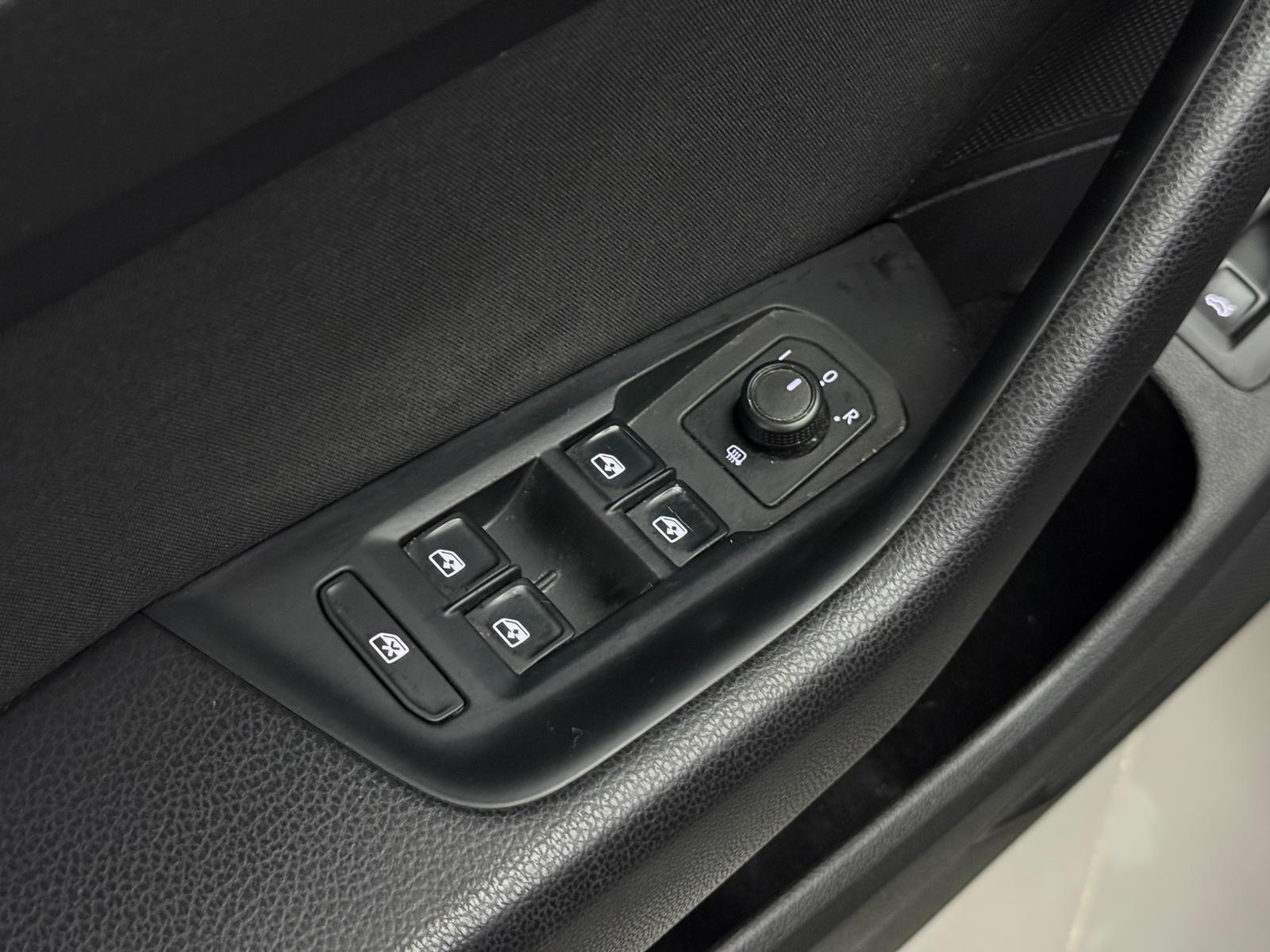 VOLKSWAGEN PASSAT 12