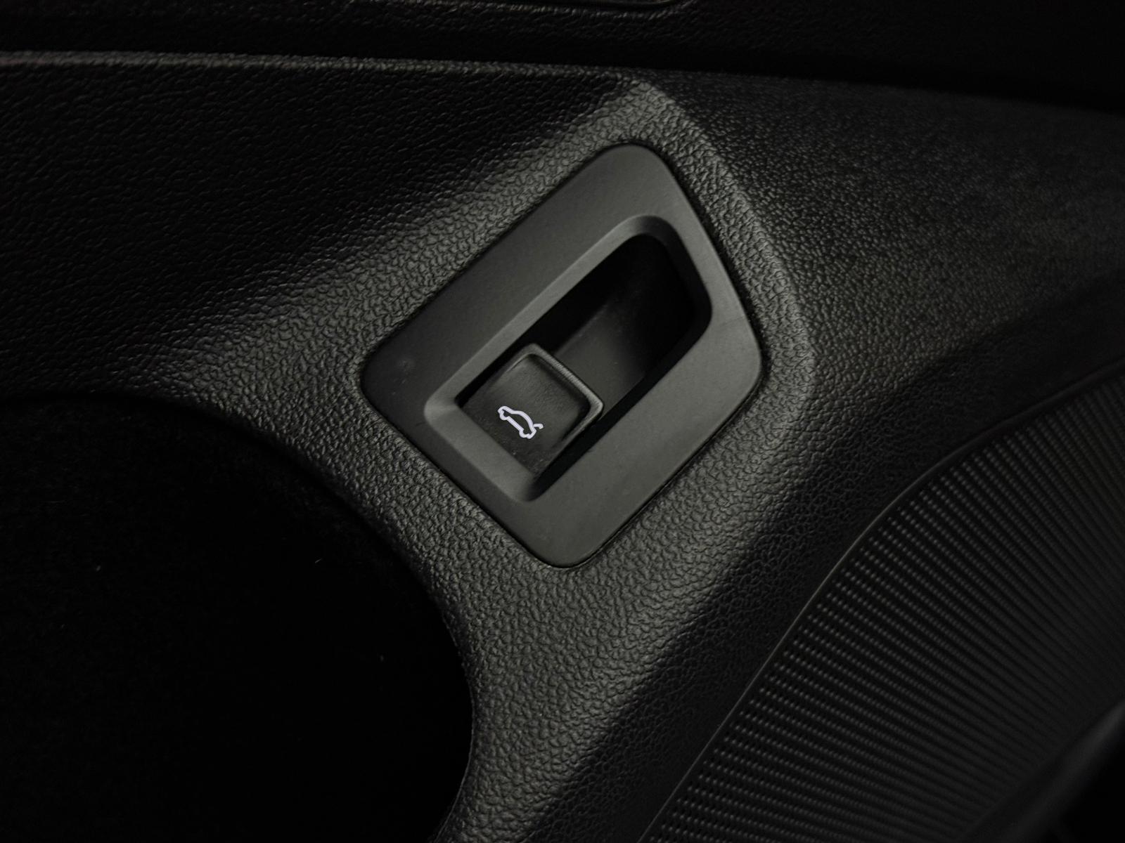 VOLKSWAGEN PASSAT 13