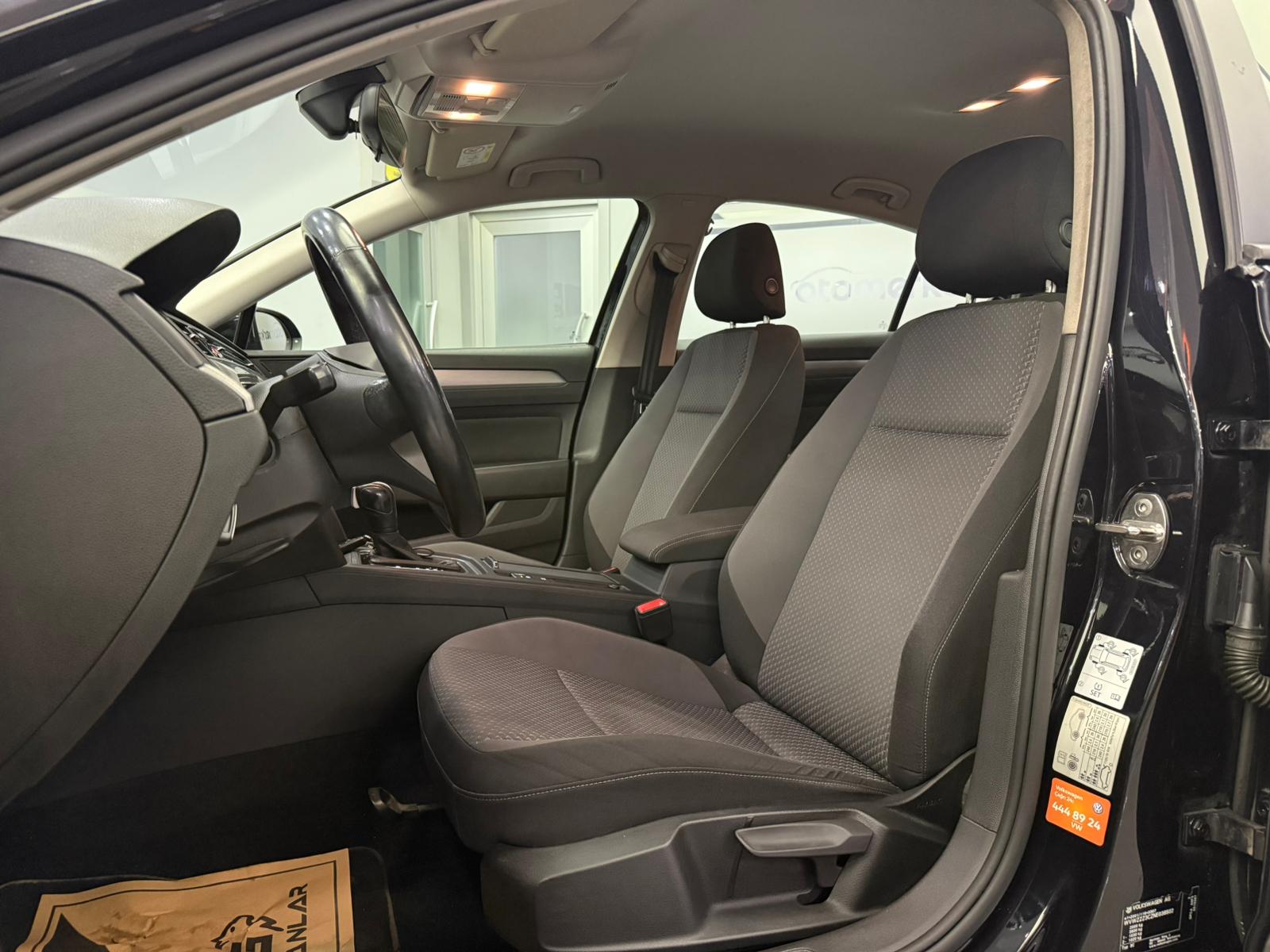 VOLKSWAGEN PASSAT 14