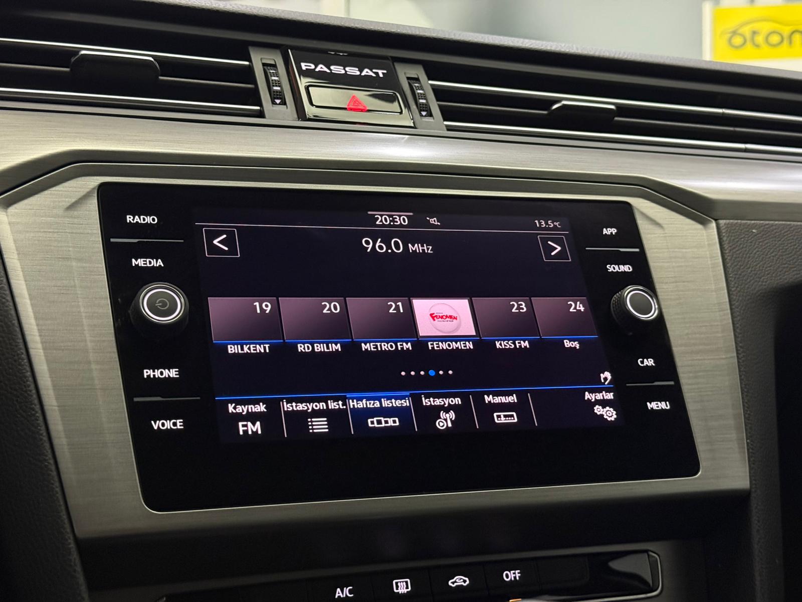 VOLKSWAGEN PASSAT 16