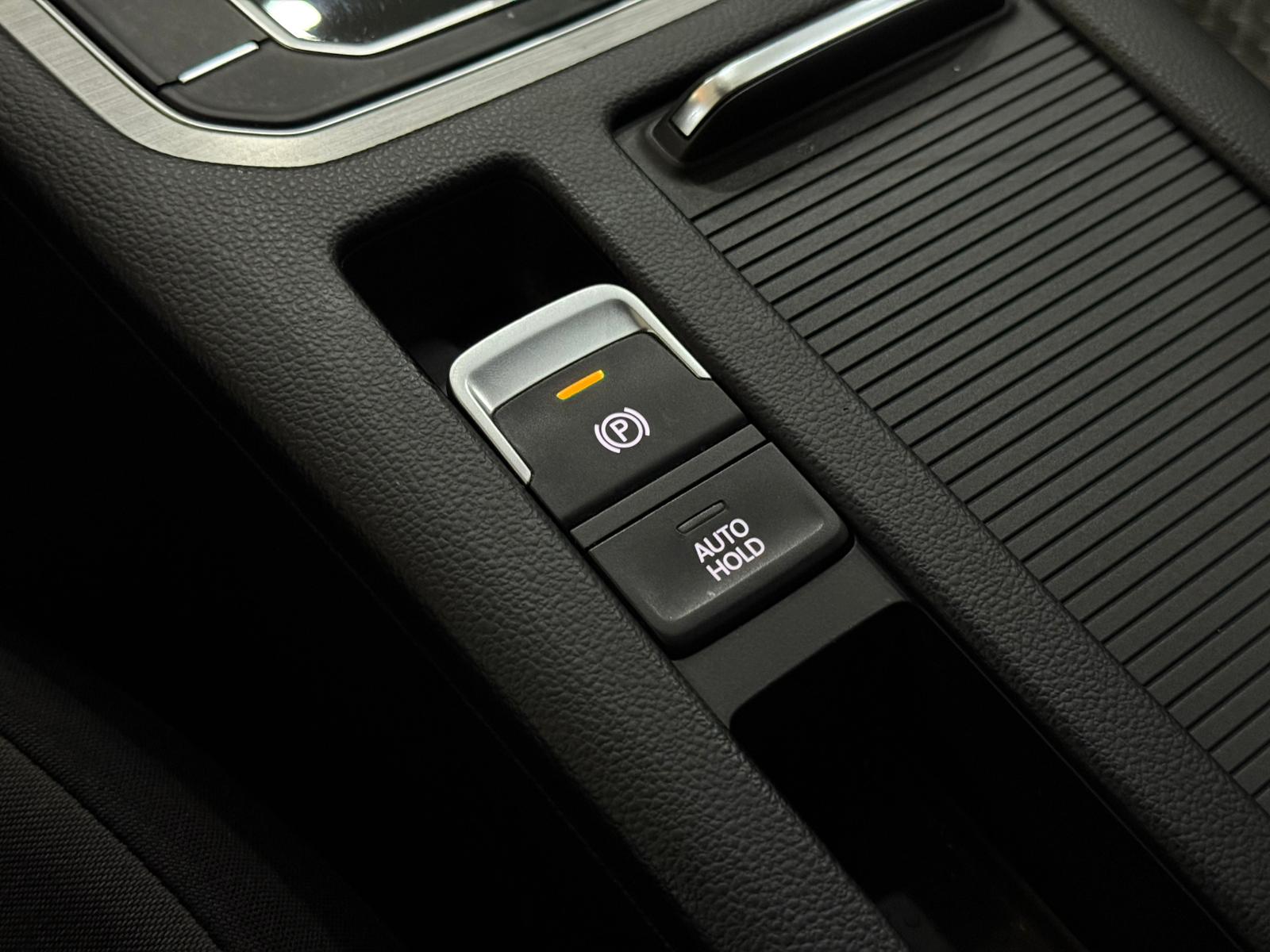 VOLKSWAGEN PASSAT 19