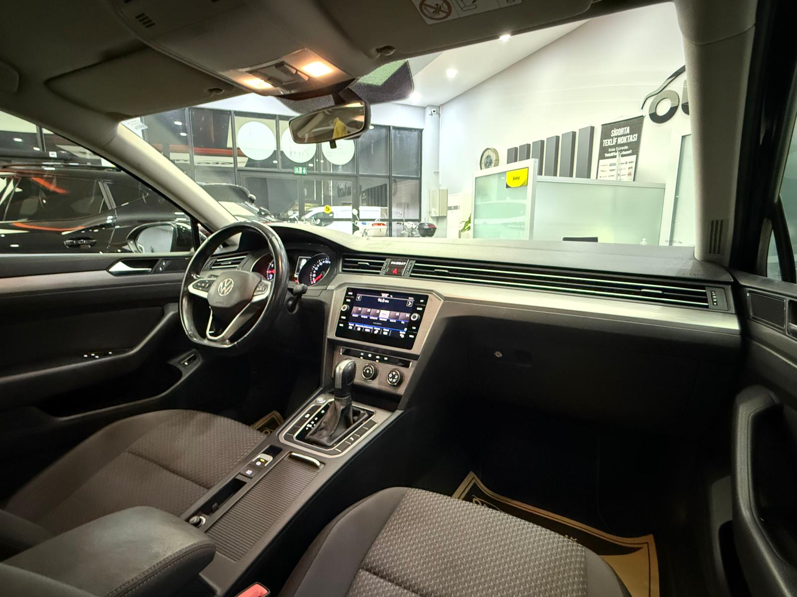 VOLKSWAGEN PASSAT 23