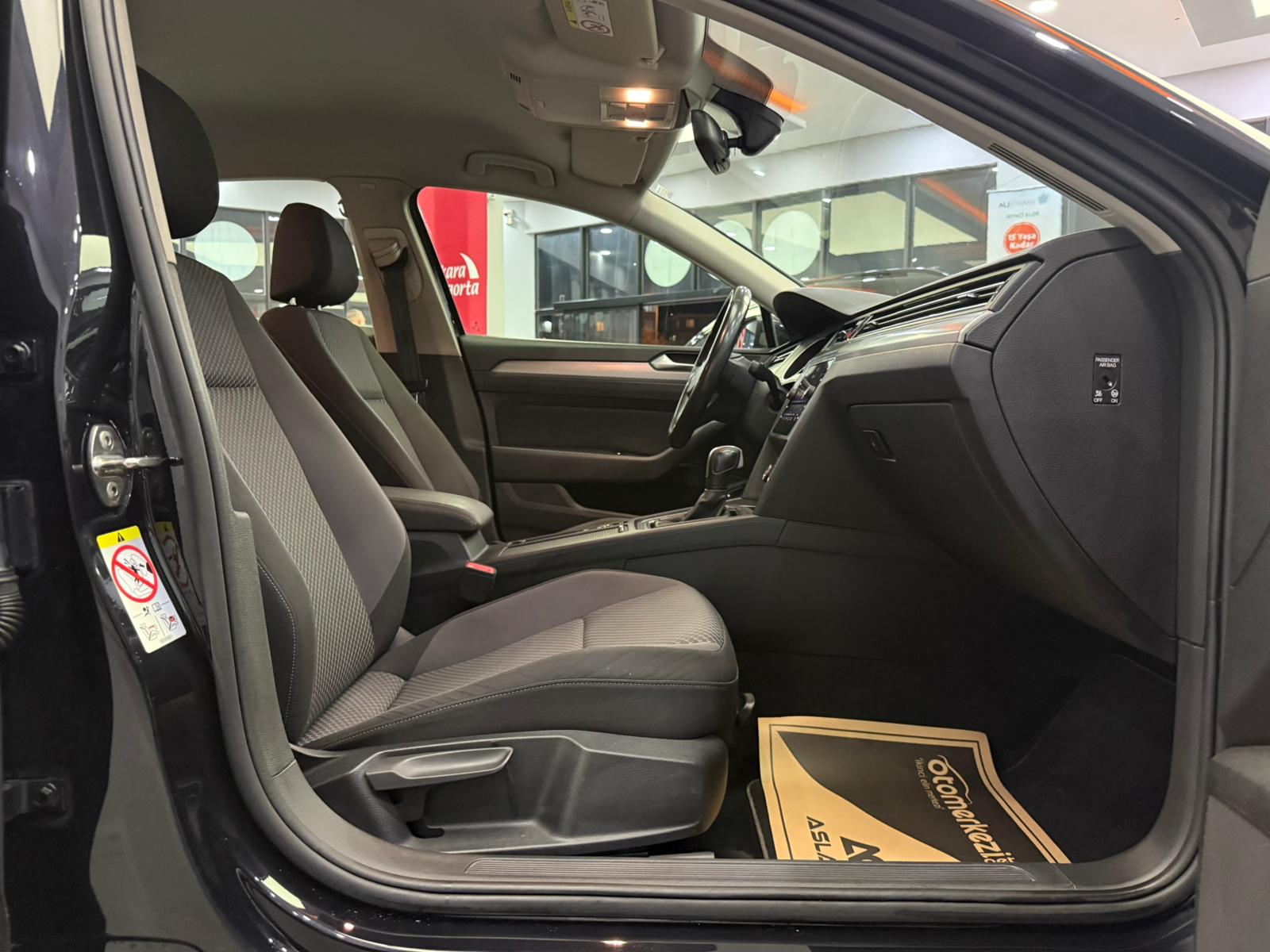 VOLKSWAGEN PASSAT 24