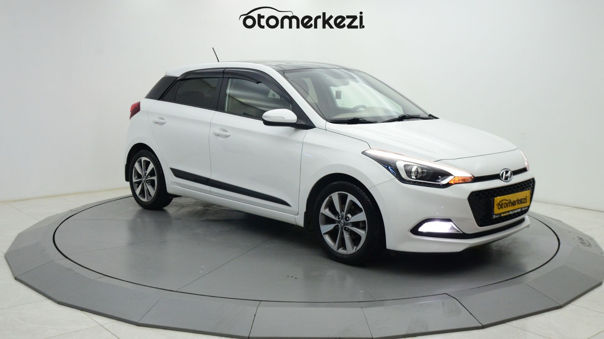 HYUNDAI i20 1
