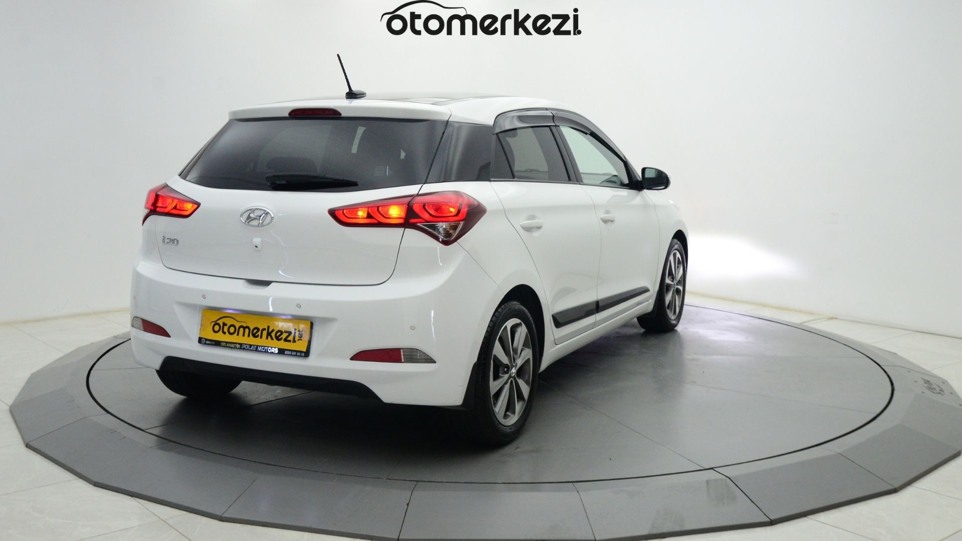 HYUNDAI i20 10