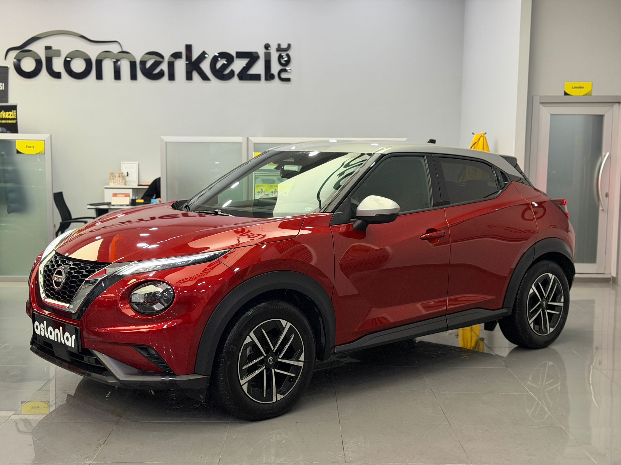 NISSAN JUKE 1
