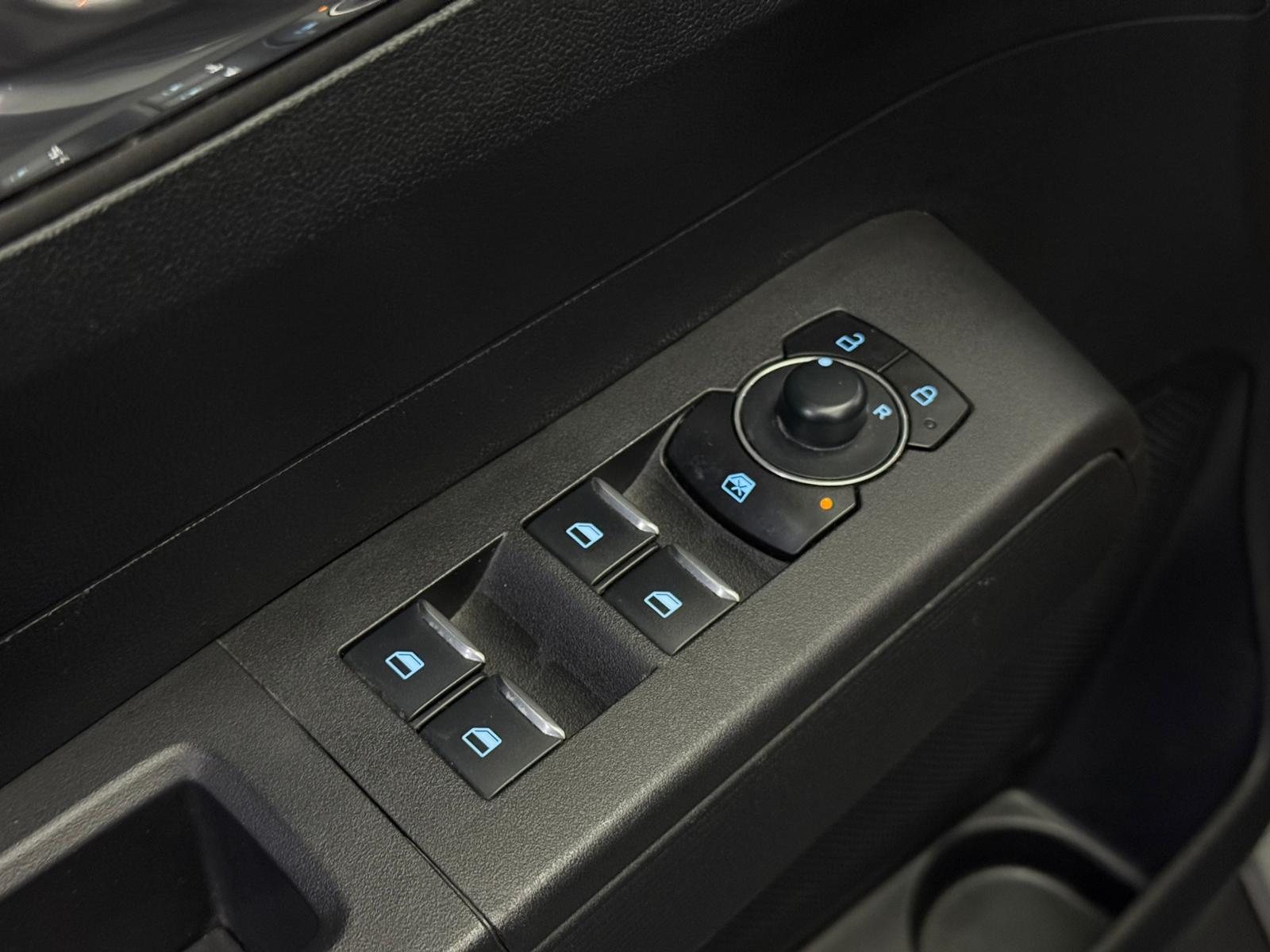 FORD TOURNEOCOURIER 14