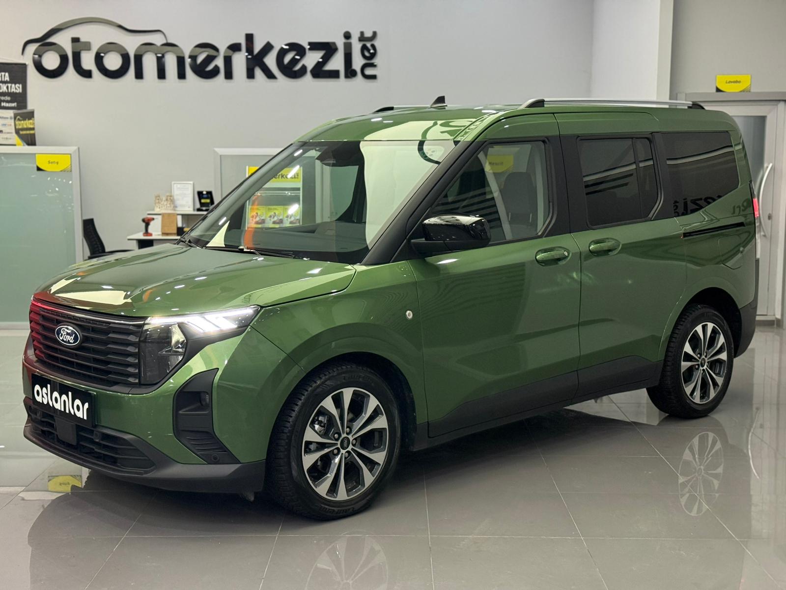 FORD TOURNEOCOURIER 2