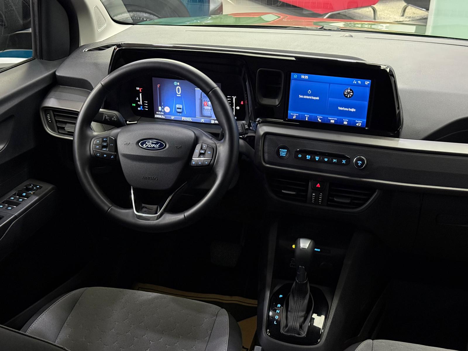 FORD TOURNEOCOURIER 14