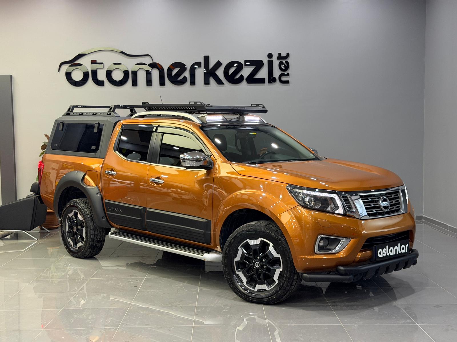 NISSAN NAVARA 12