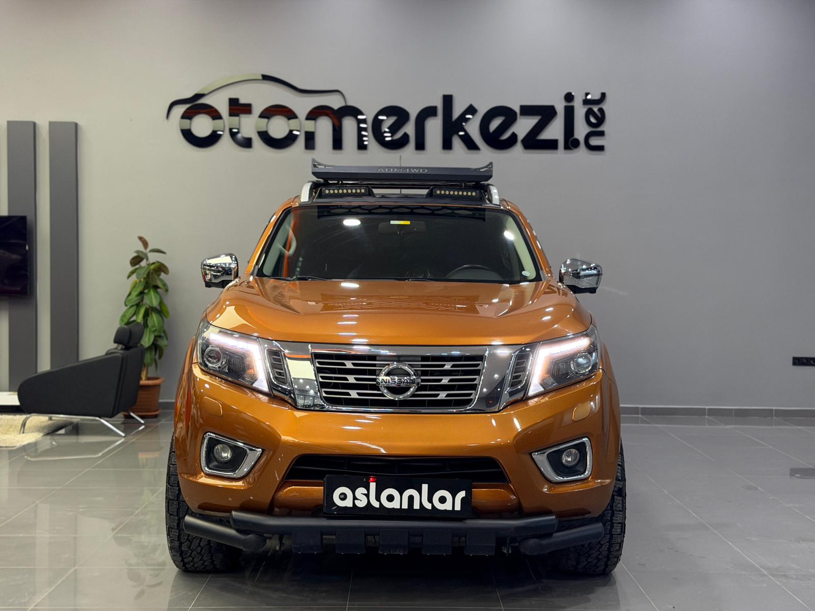 NISSAN NAVARA 25