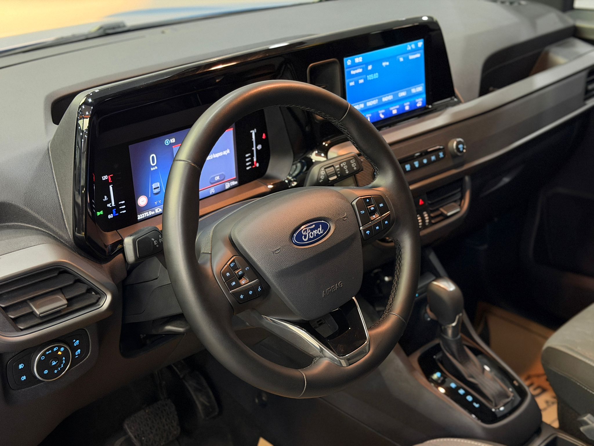 FORD TOURNEOCONNECTKOMBI 4