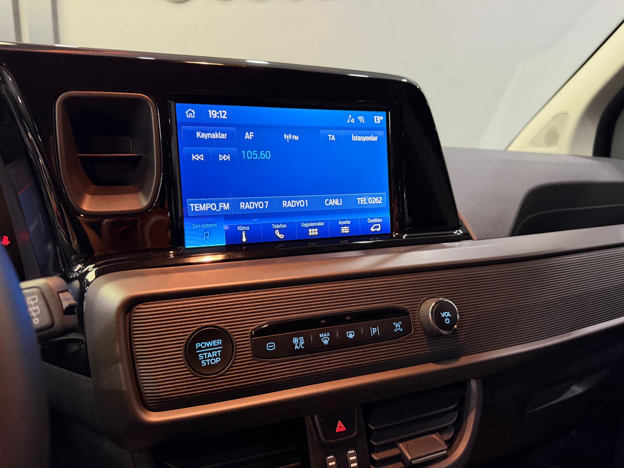 FORD TOURNEOCONNECTKOMBI 6