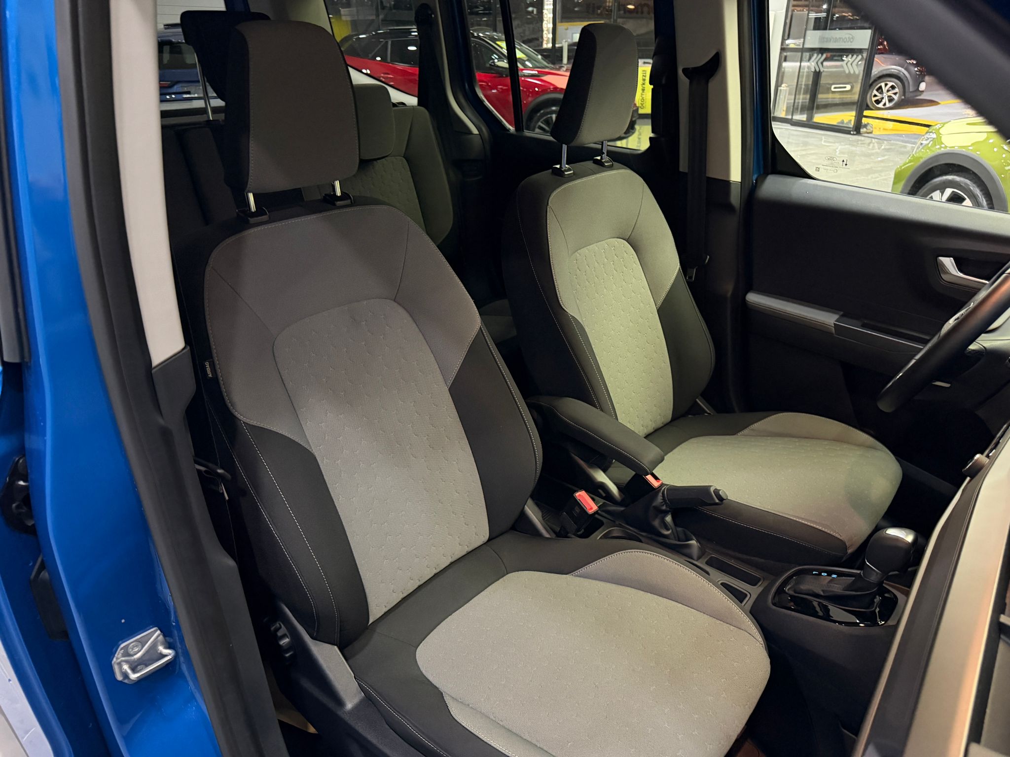 FORD TOURNEOCONNECTKOMBI 11