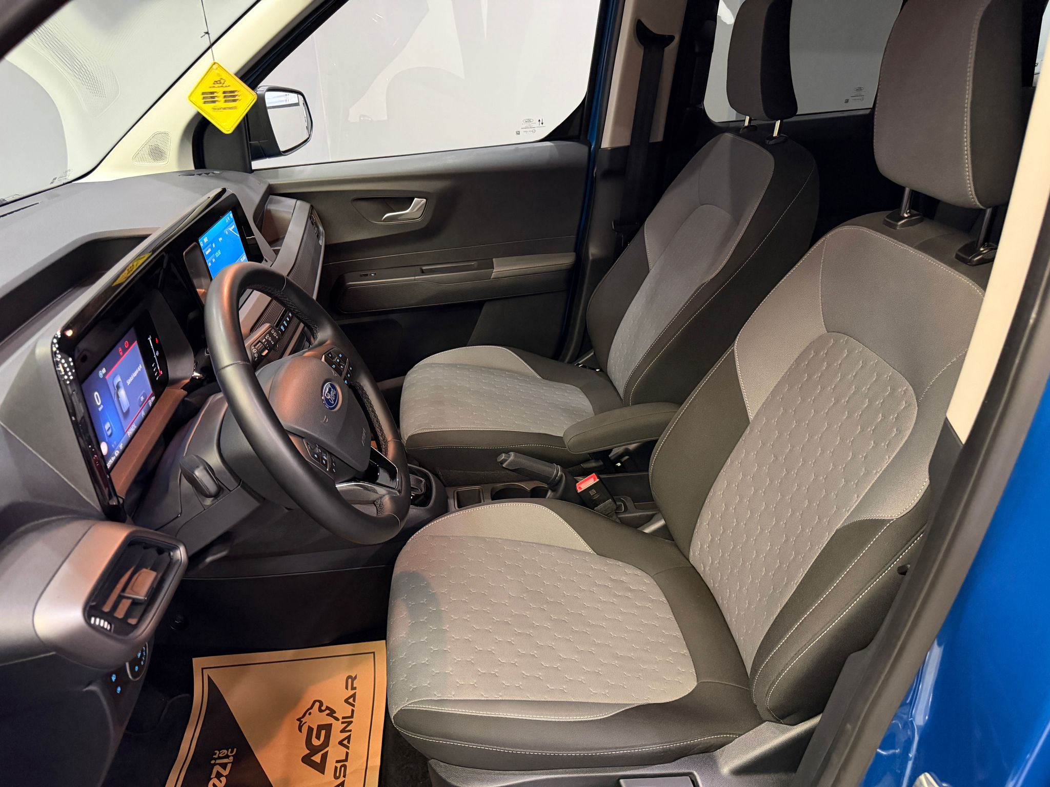 FORD TOURNEOCONNECTKOMBI 23