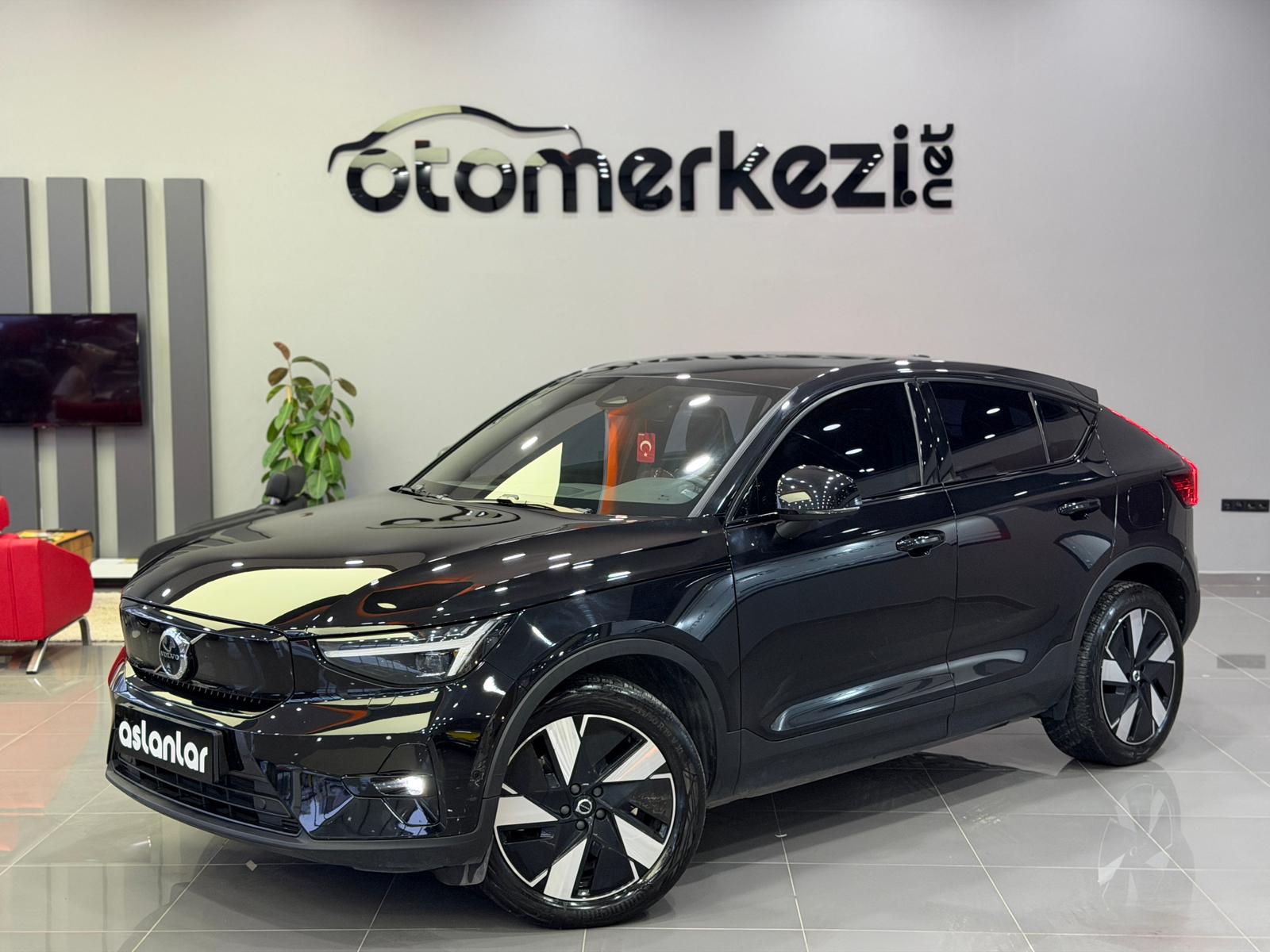 VOLVO C40 2