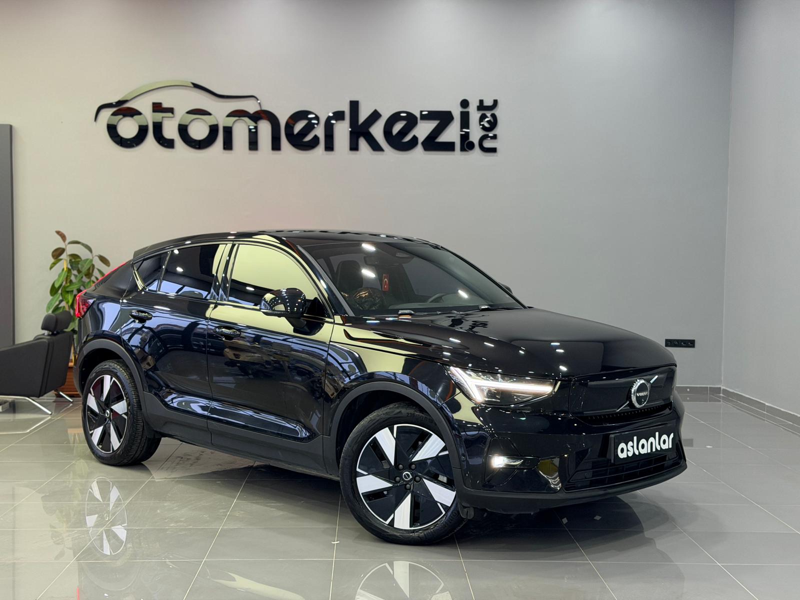 VOLVO C40 26