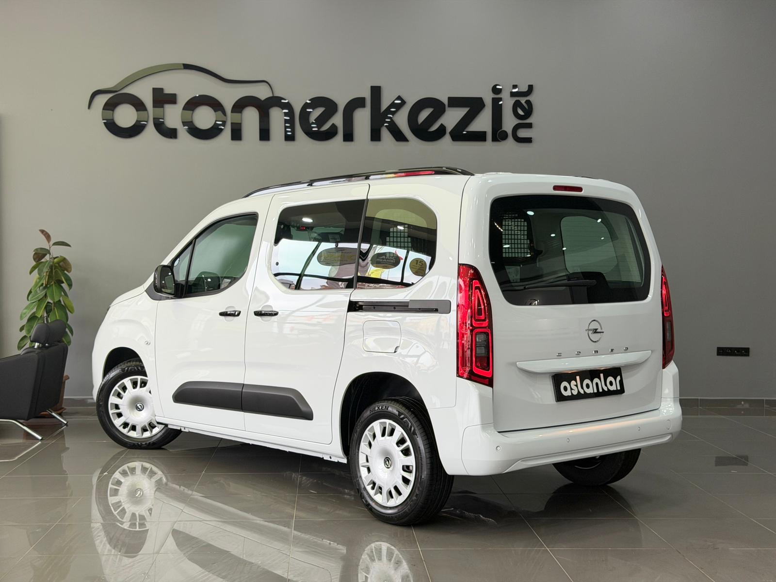 OPEL COMBO 11