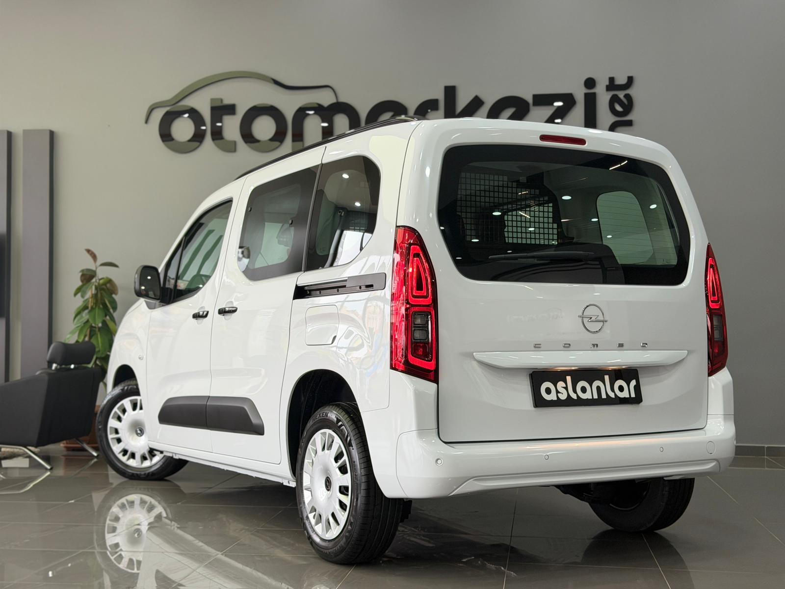 OPEL COMBO 19