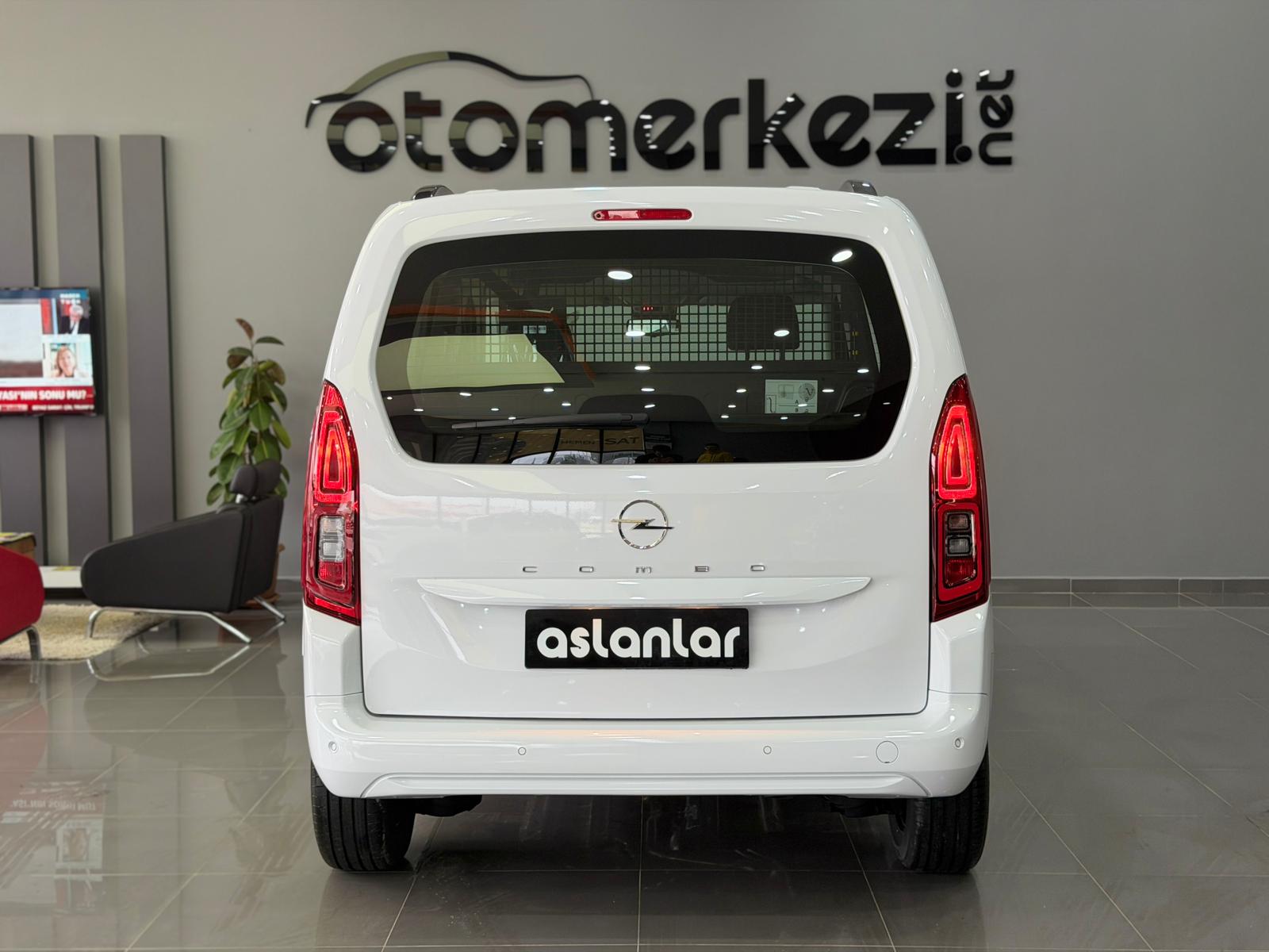 OPEL COMBO 12