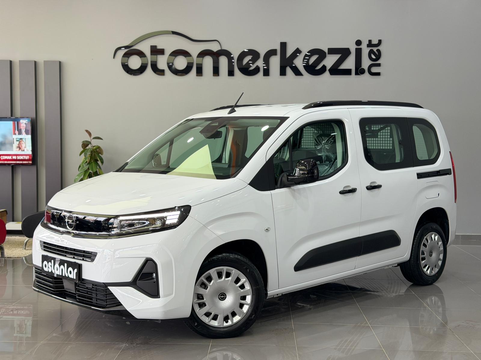 OPEL COMBO 18