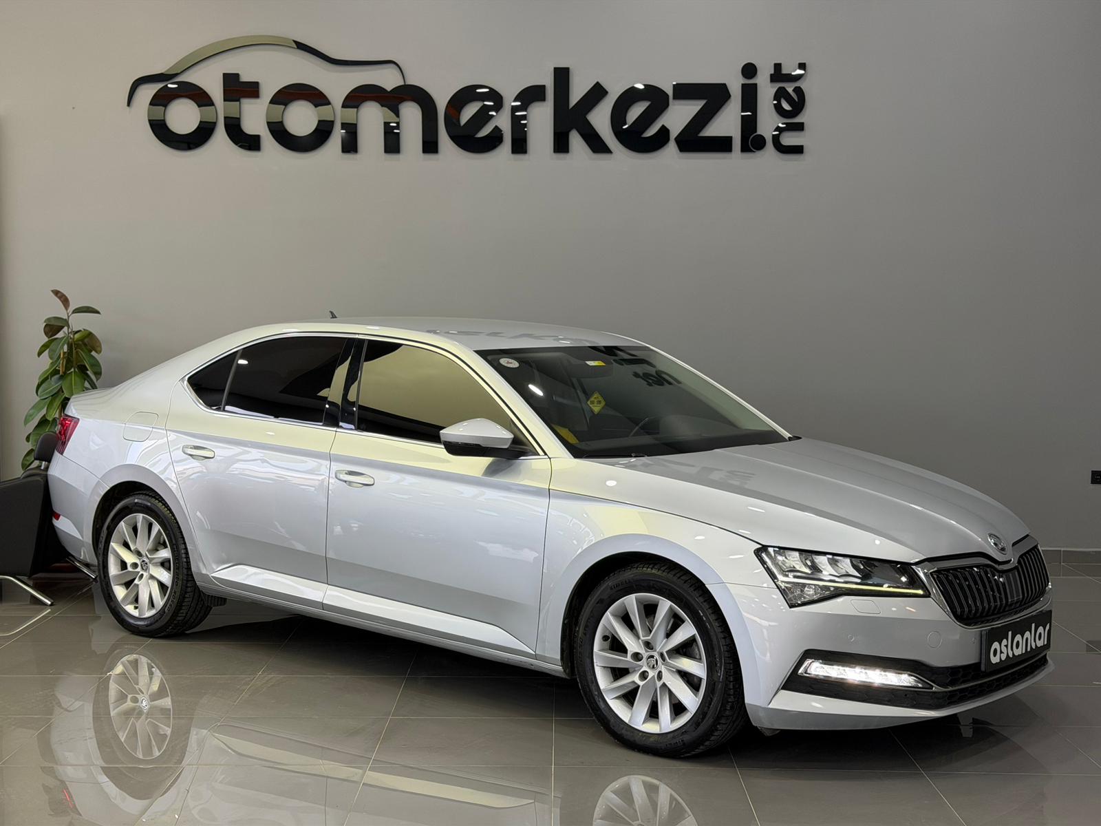 SKODA SUPERB 13