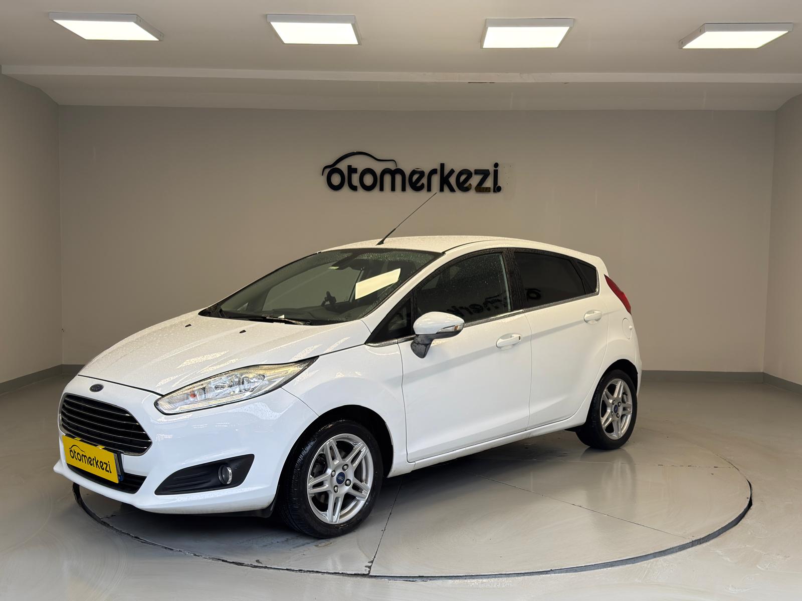 FORD FIESTA 1