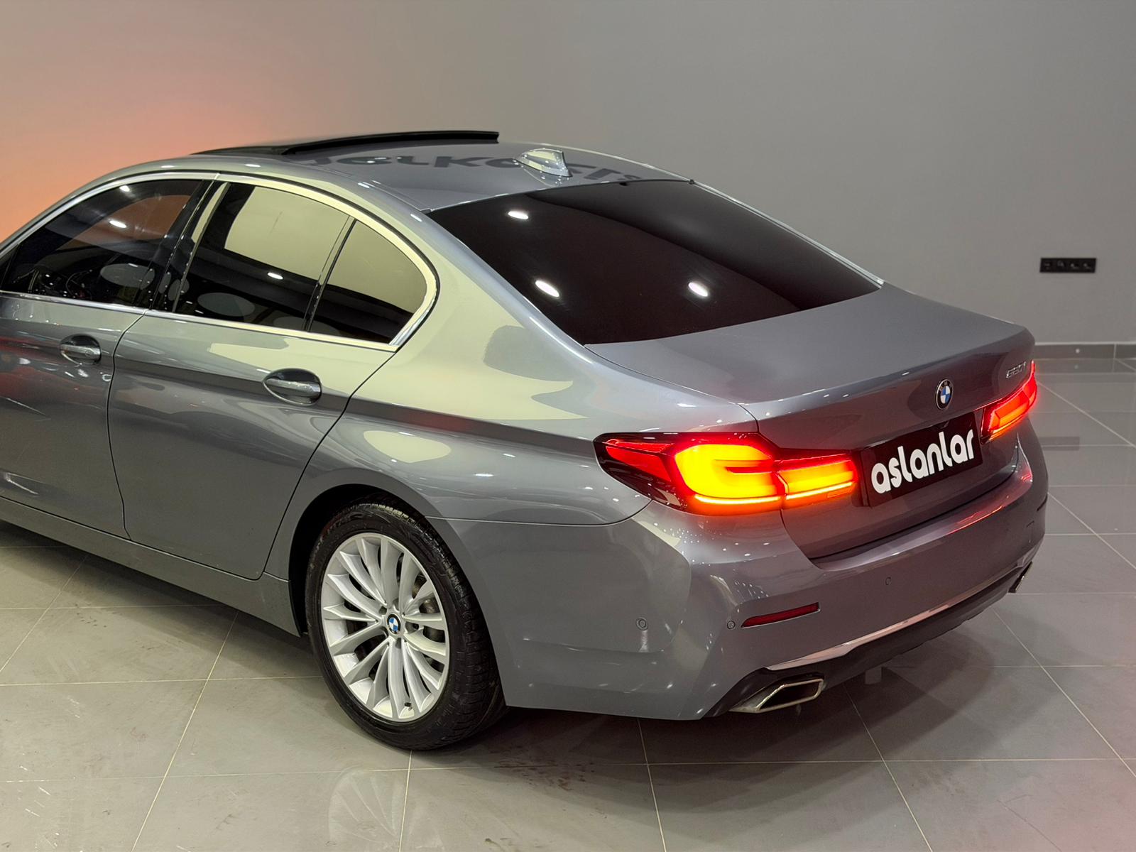 BMW 520i 11