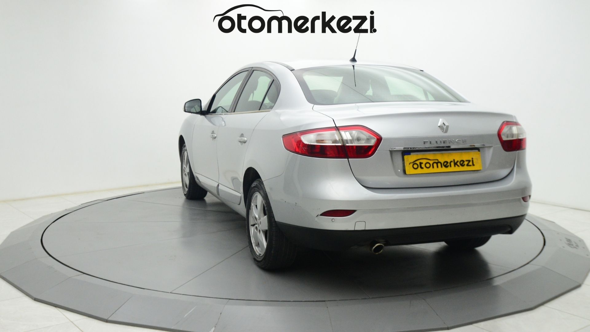 RENAULT FLUENCE 6