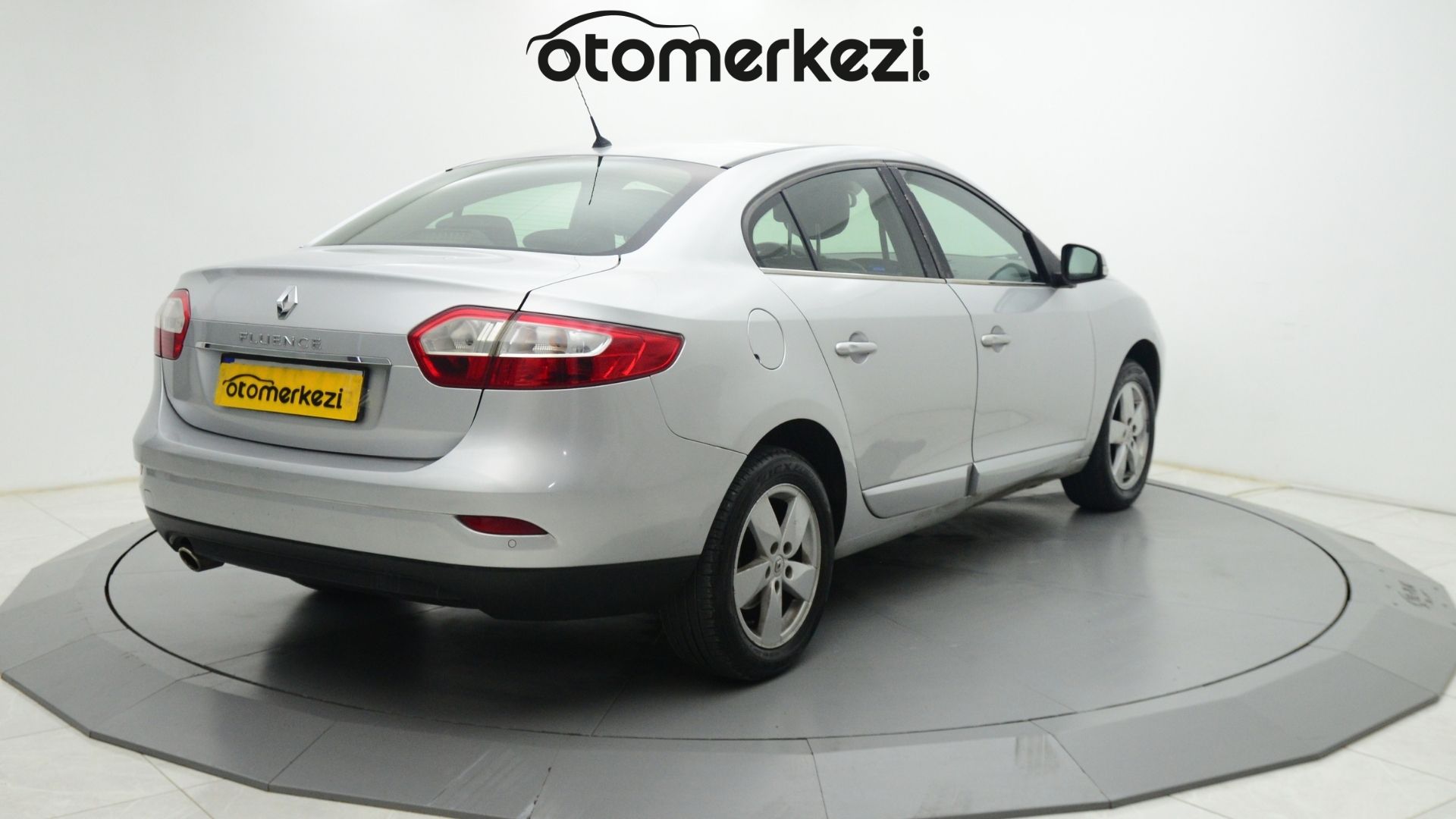 RENAULT FLUENCE 9