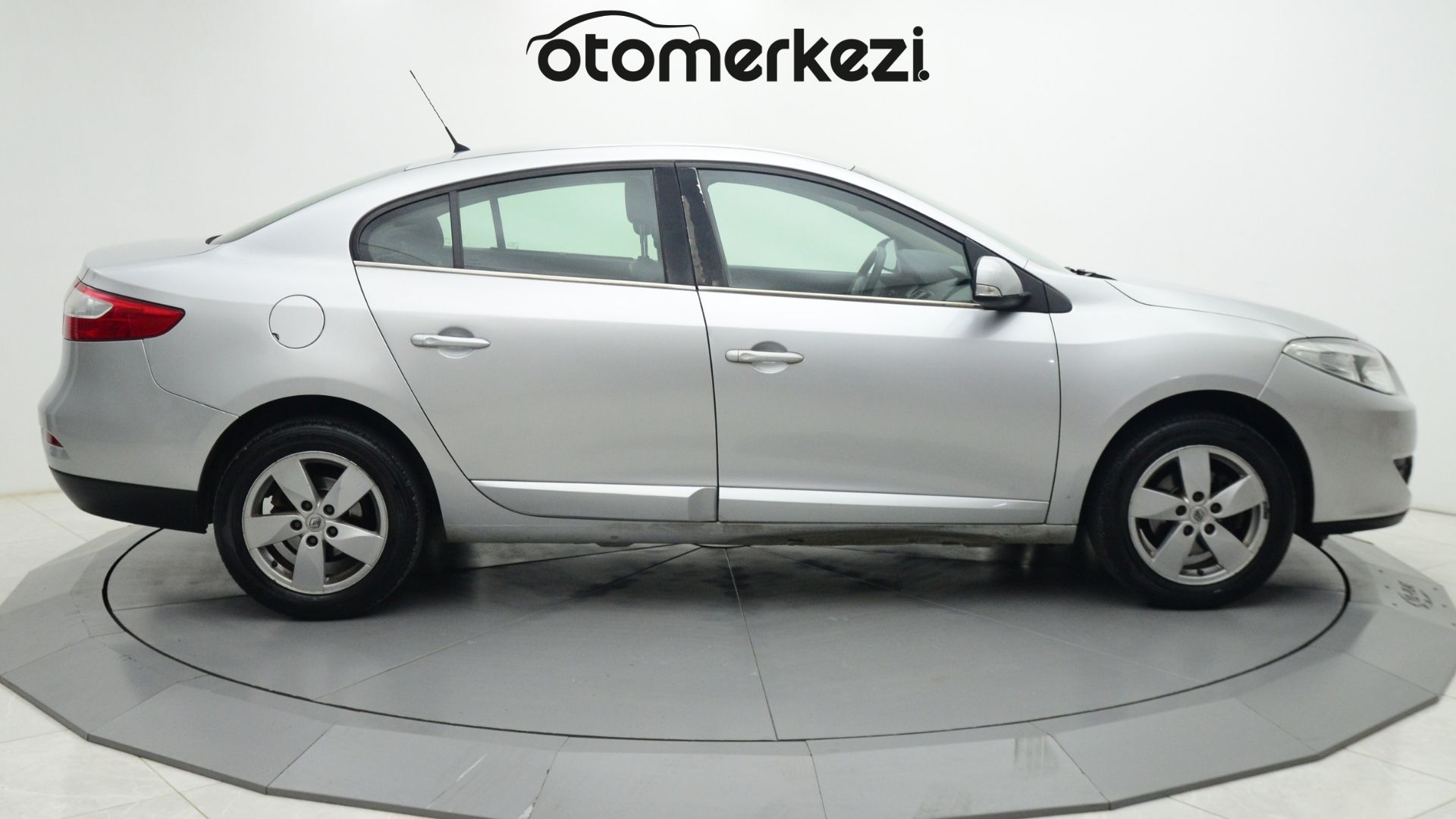 RENAULT FLUENCE 10
