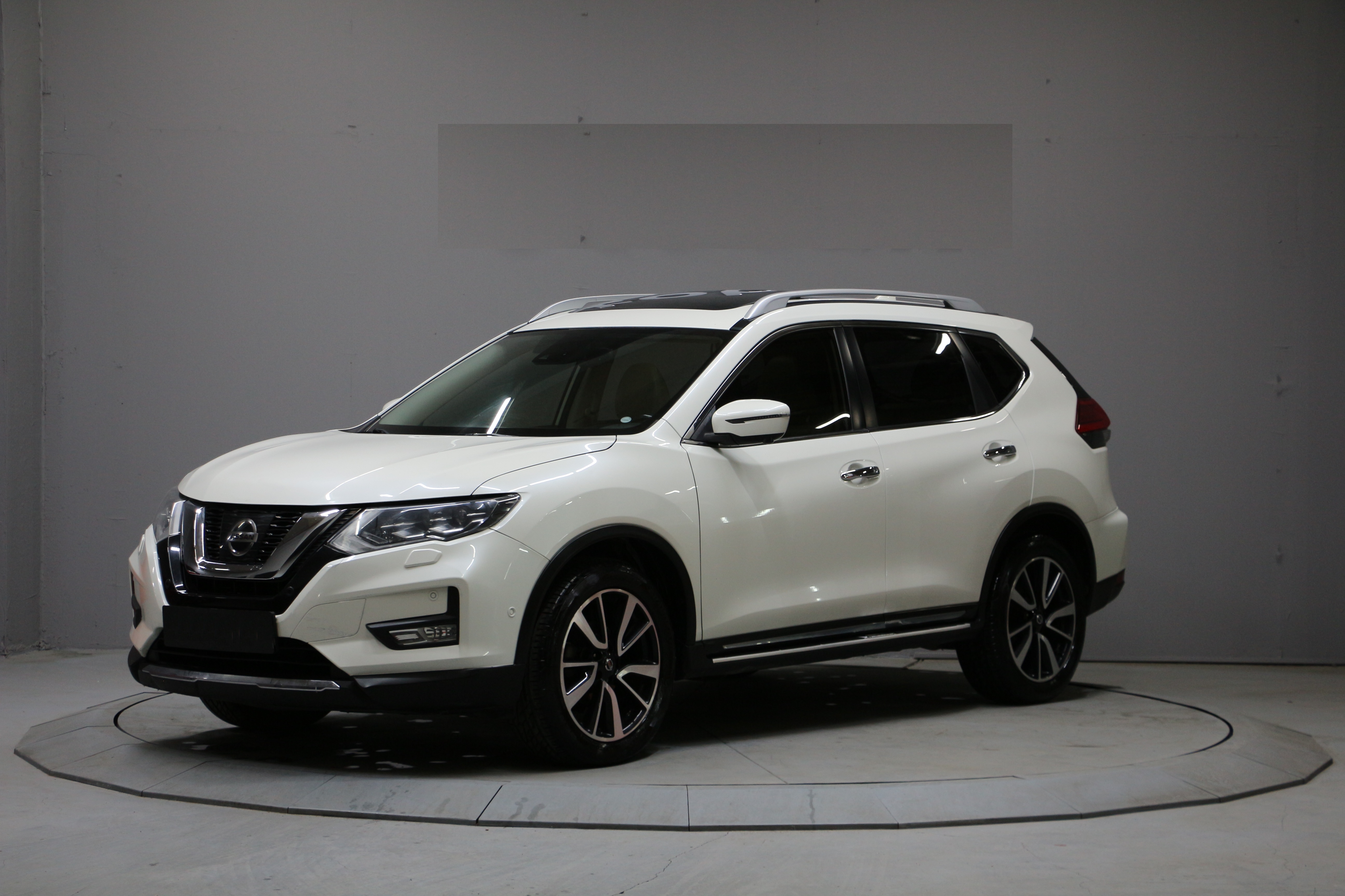 NISSAN X-TRAIL 1