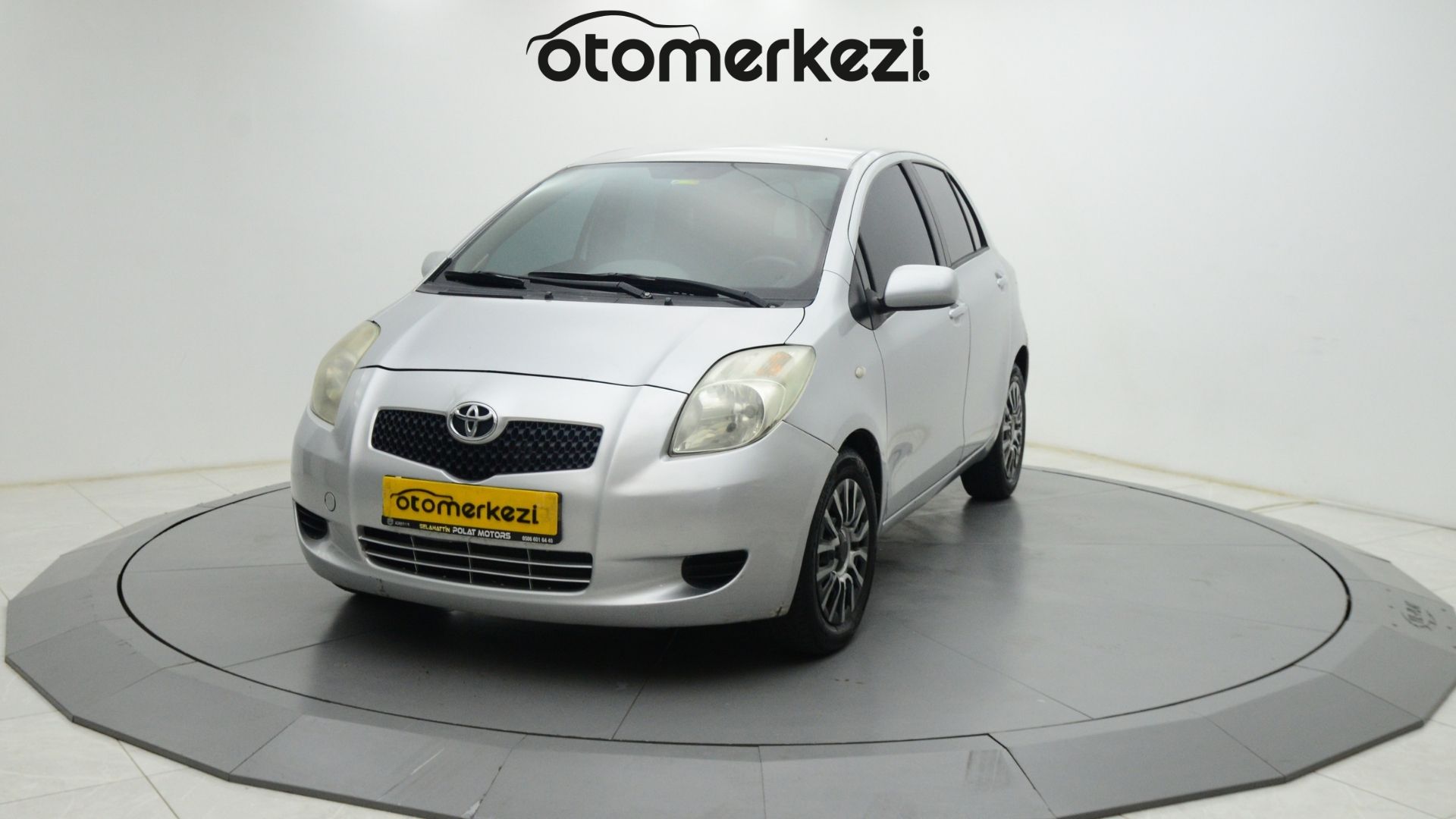 TOYOTA YARIS 5