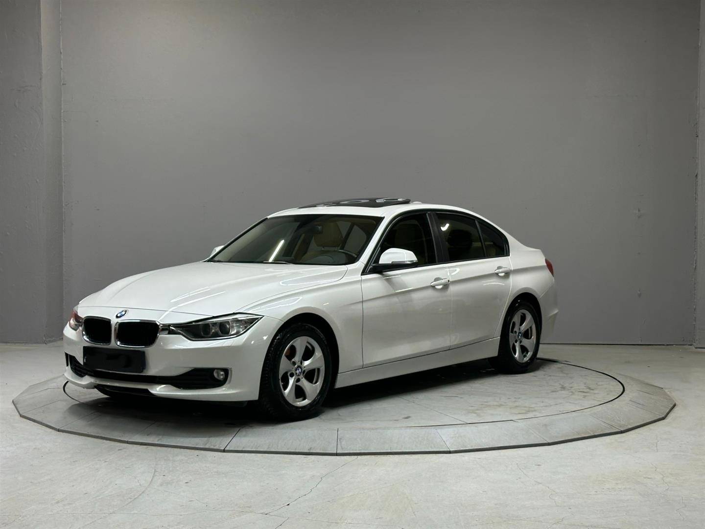 BMW 320i 1