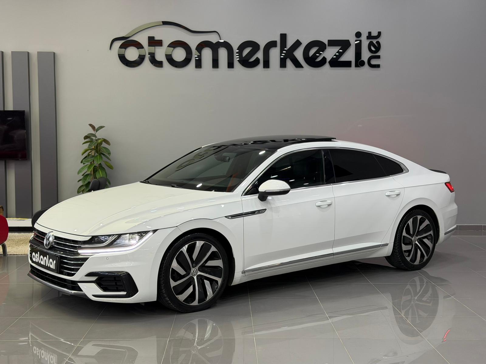 VOLKSWAGEN ARTEON 13