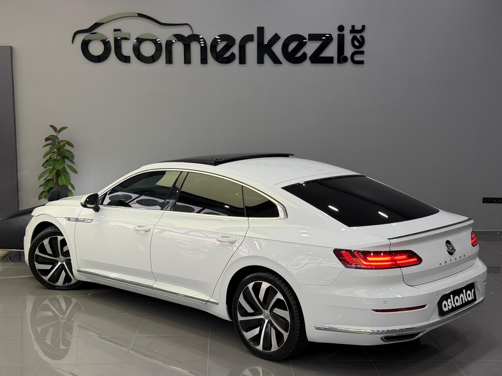 VOLKSWAGEN ARTEON 14
