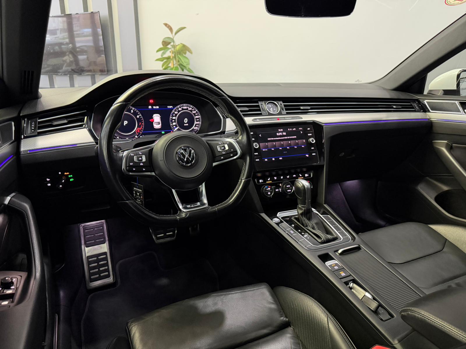 VOLKSWAGEN ARTEON 17