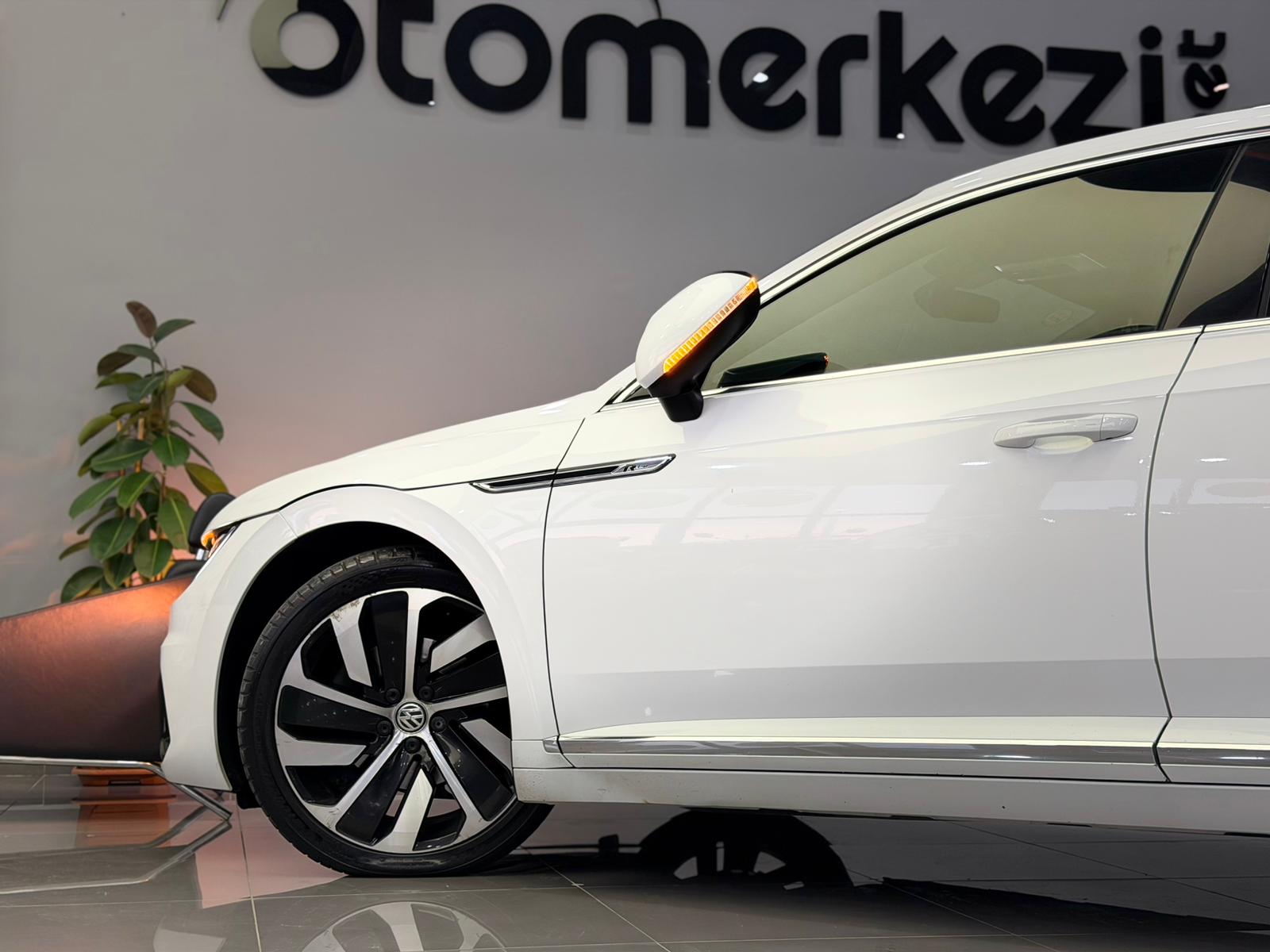 VOLKSWAGEN ARTEON 24