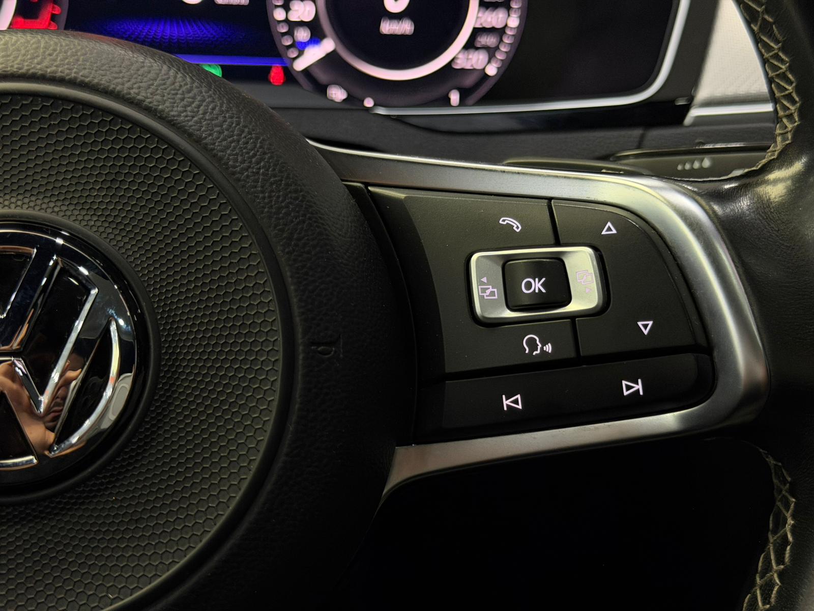 VOLKSWAGEN ARTEON 33