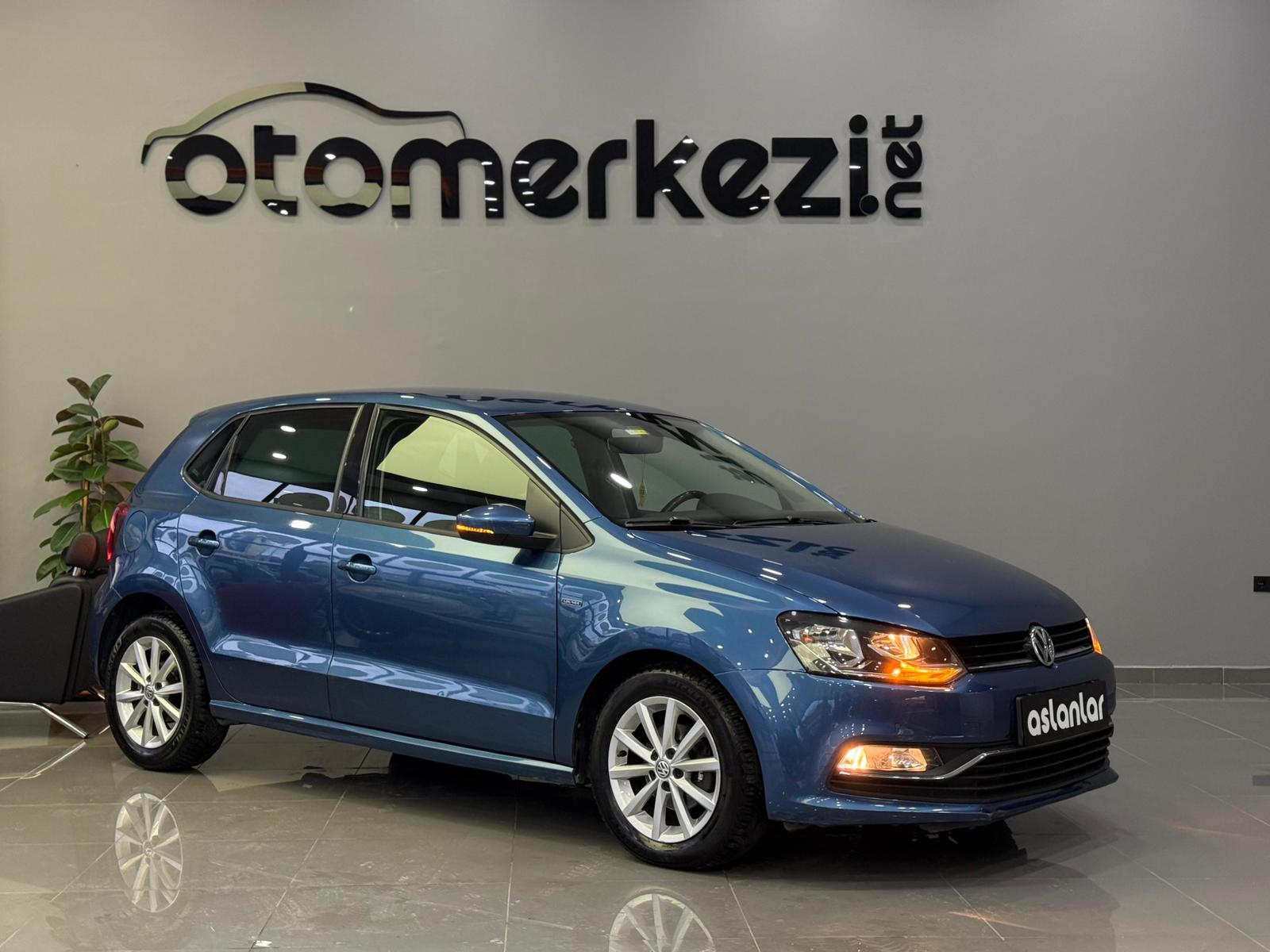 VOLKSWAGEN POLO 15