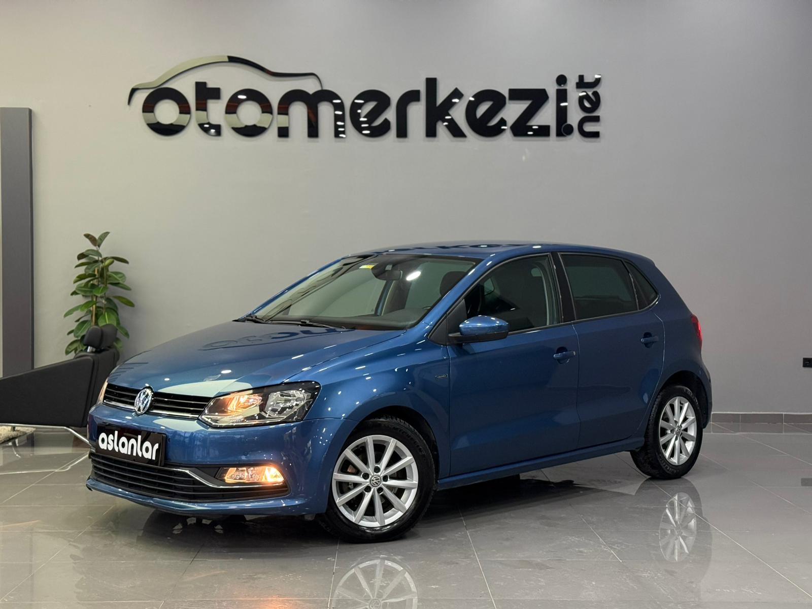 VOLKSWAGEN POLO 23