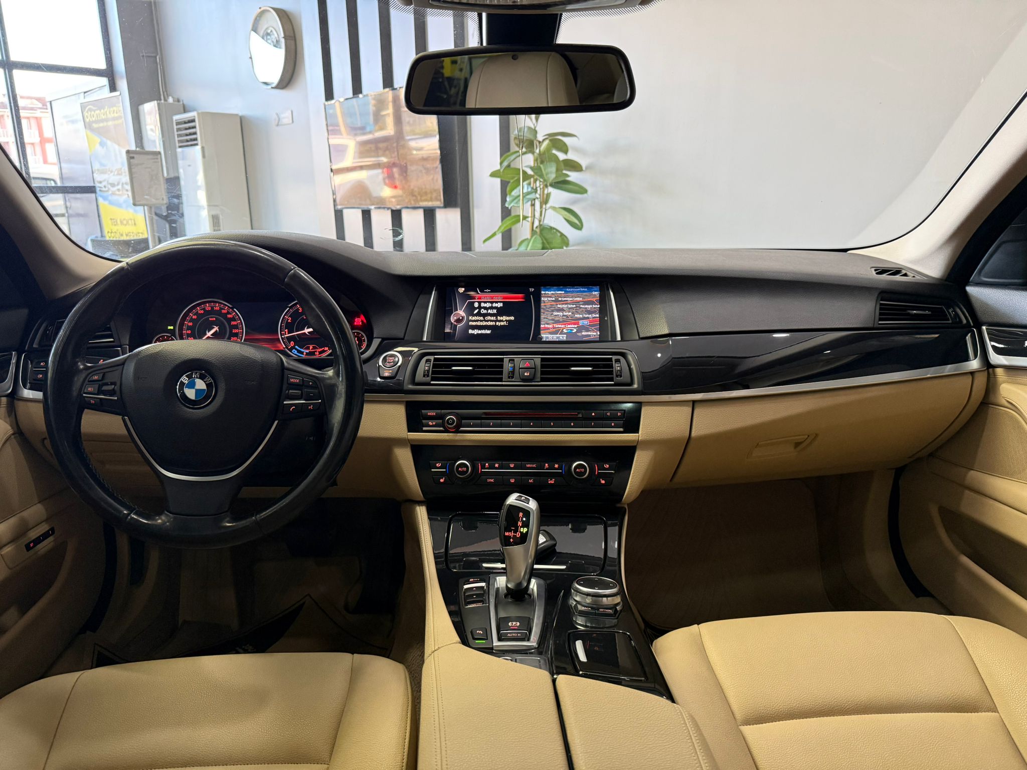 BMW 520i 11