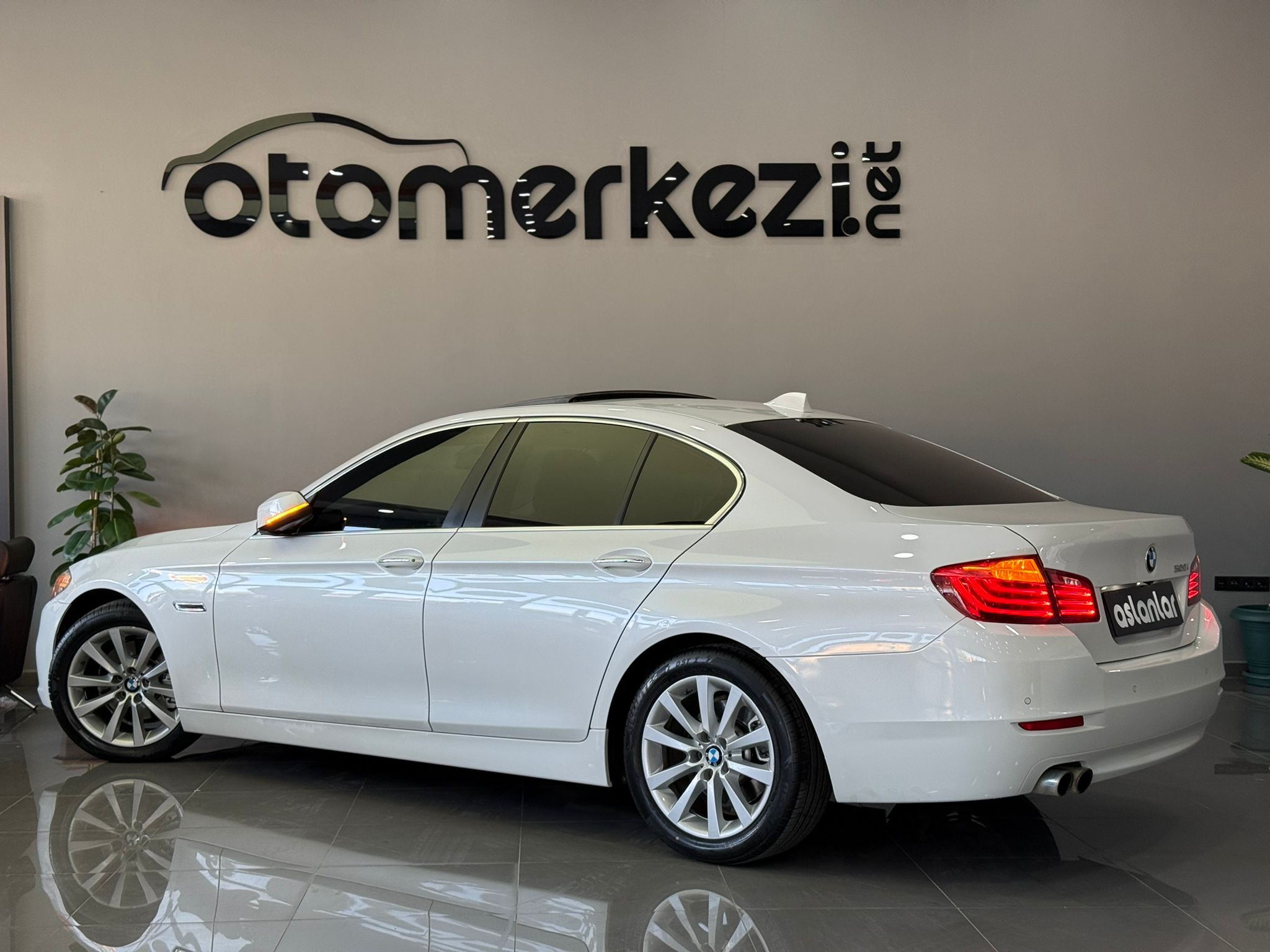BMW 520i 16