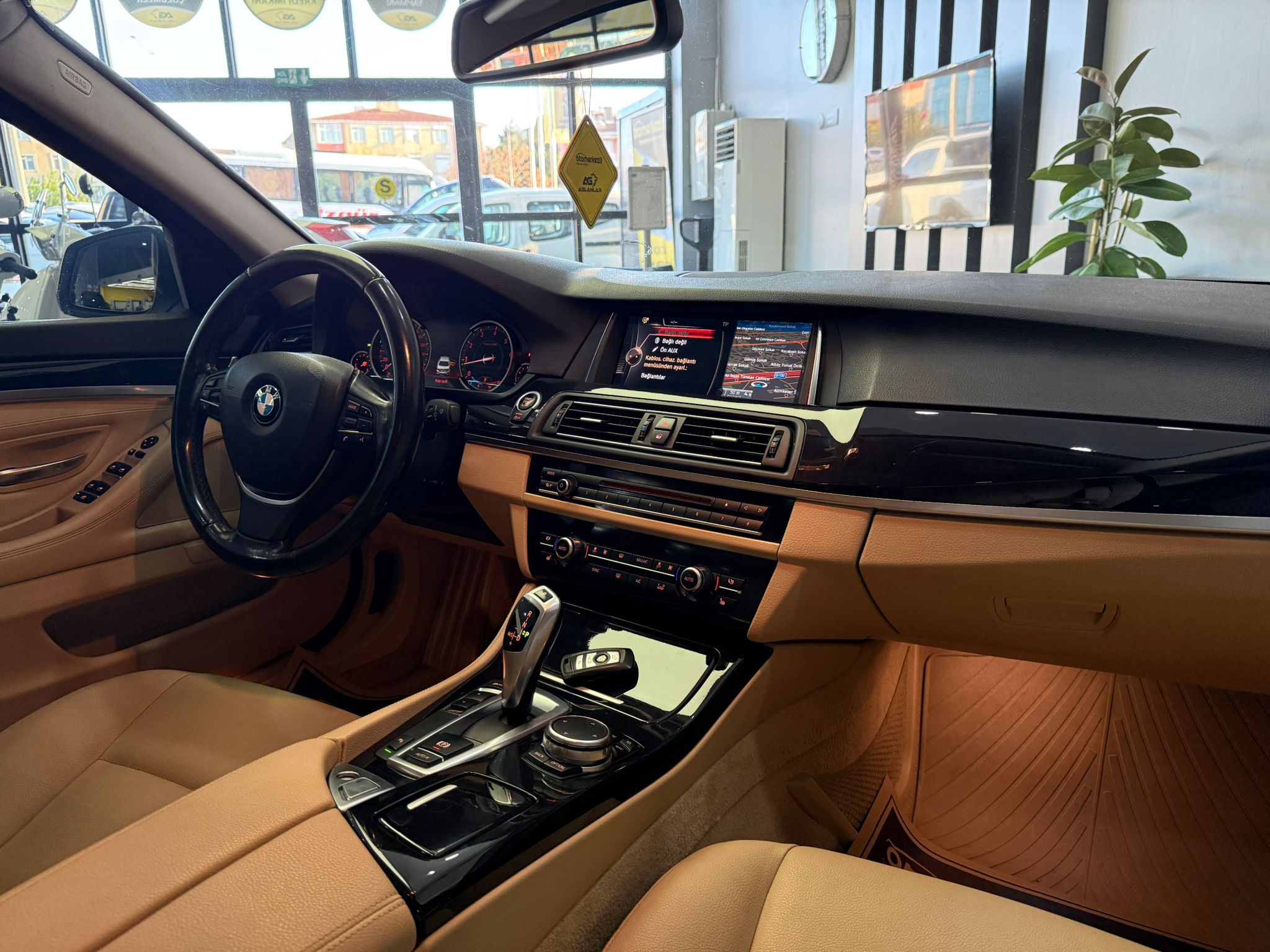 BMW 520i 24