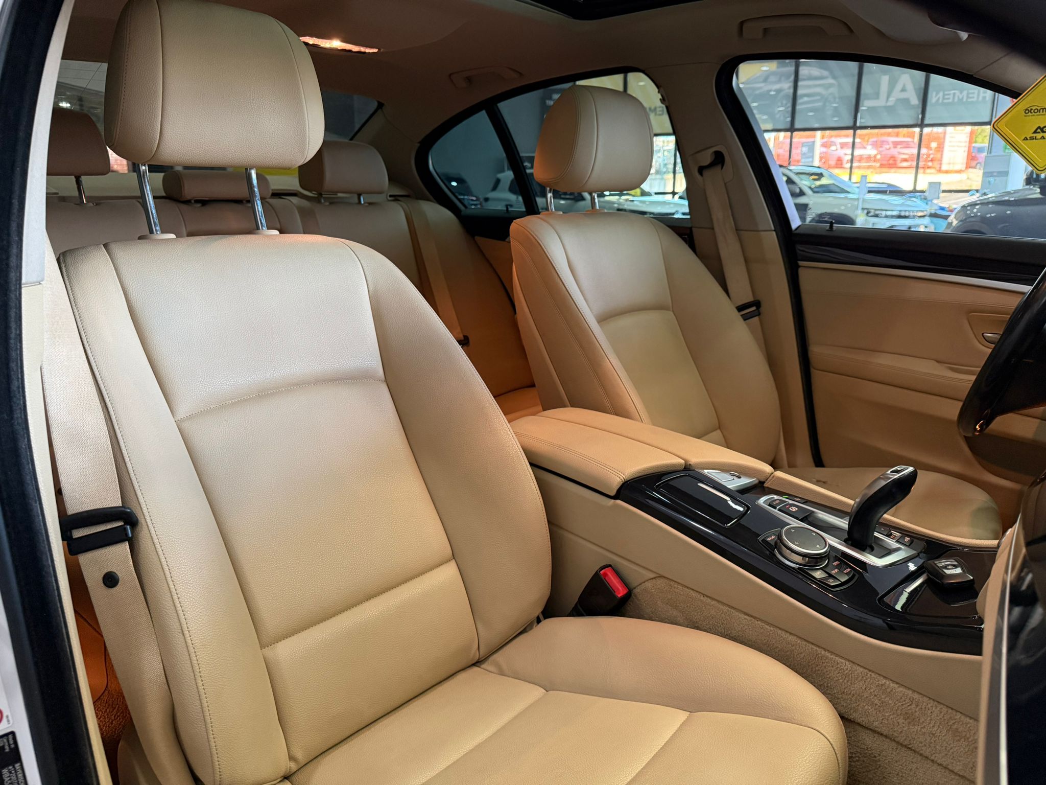 BMW 520i 32
