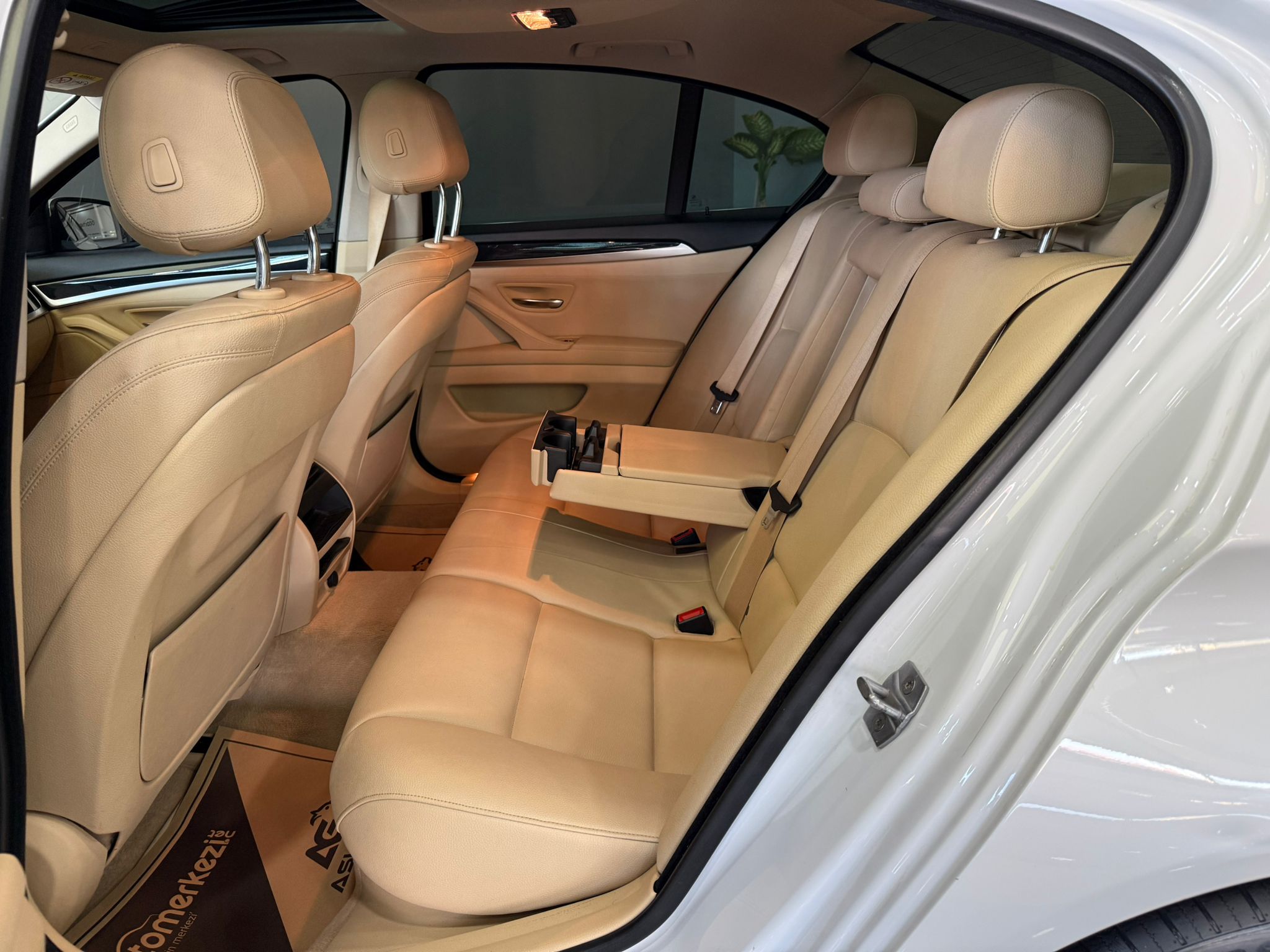 BMW 520i 38