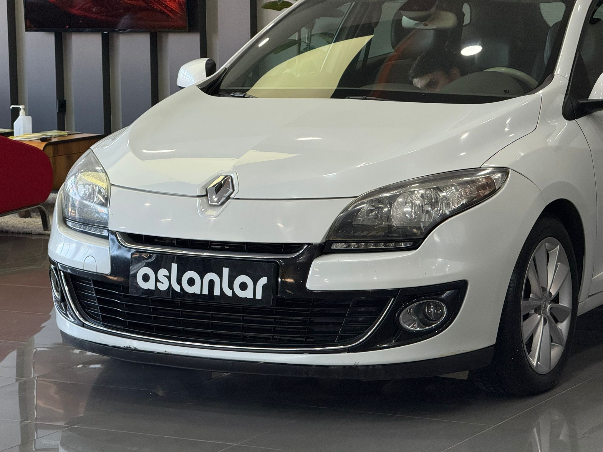 RENAULT MEGANE 20