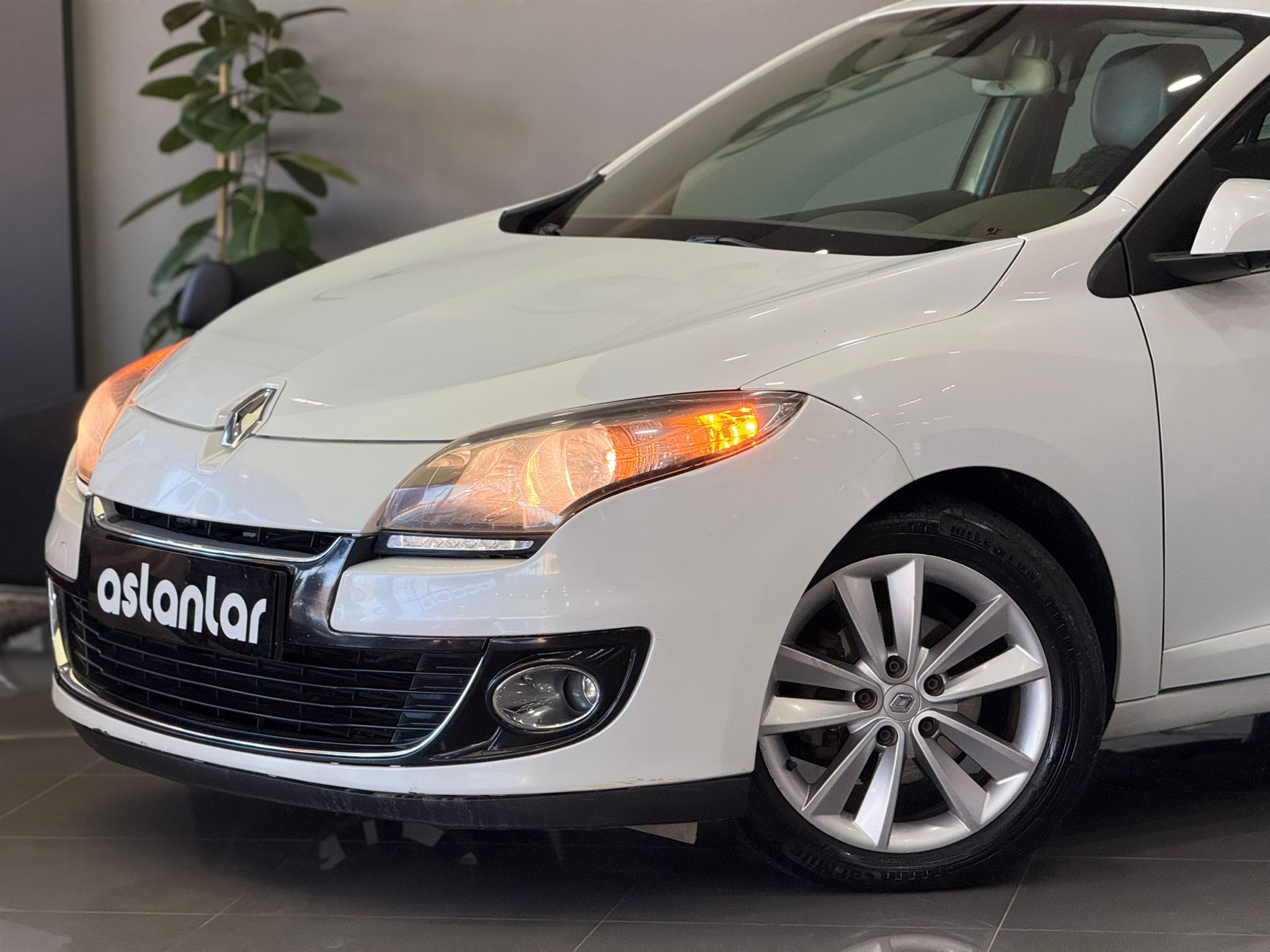 RENAULT MEGANE 29