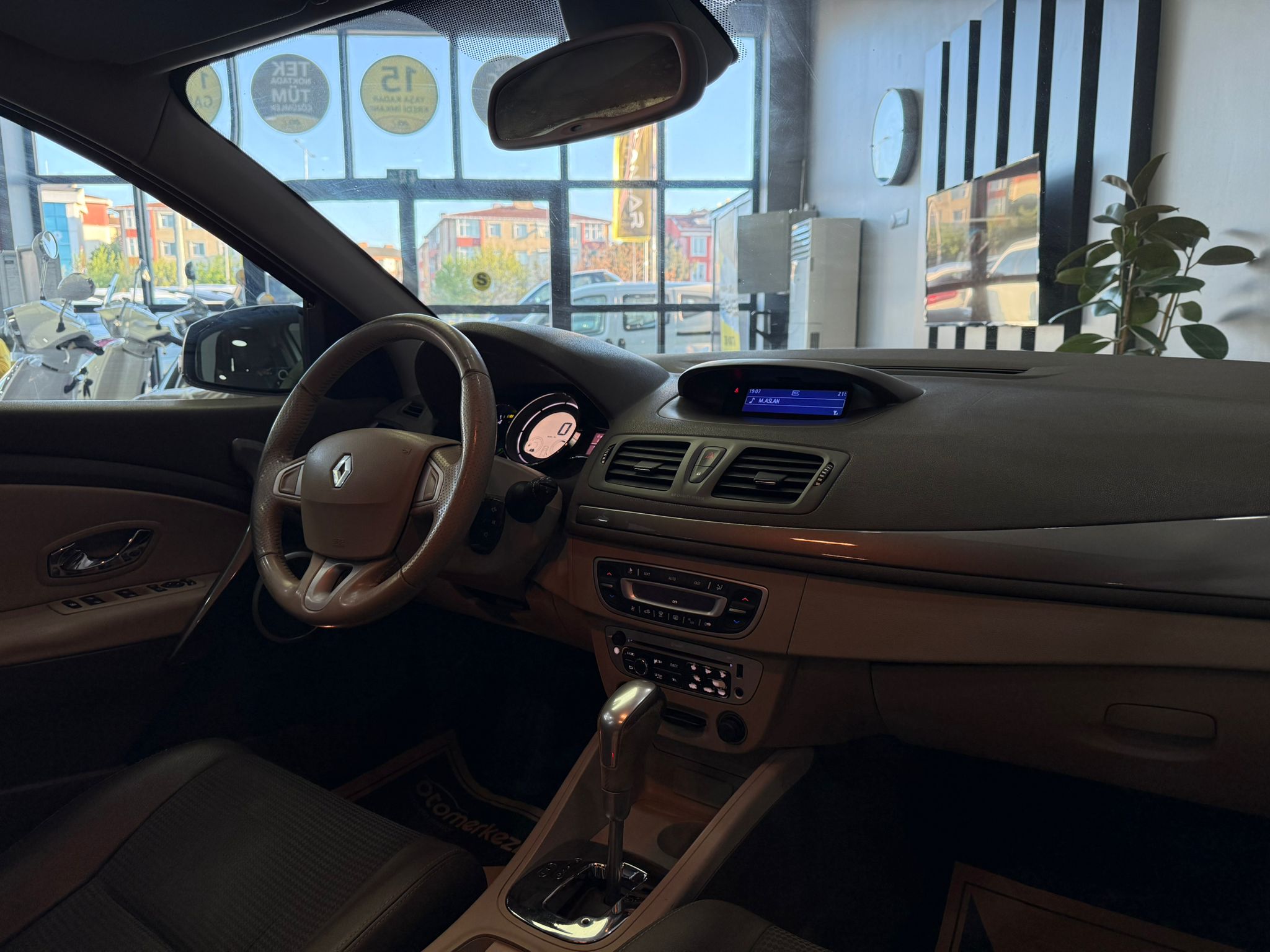 RENAULT MEGANE 36